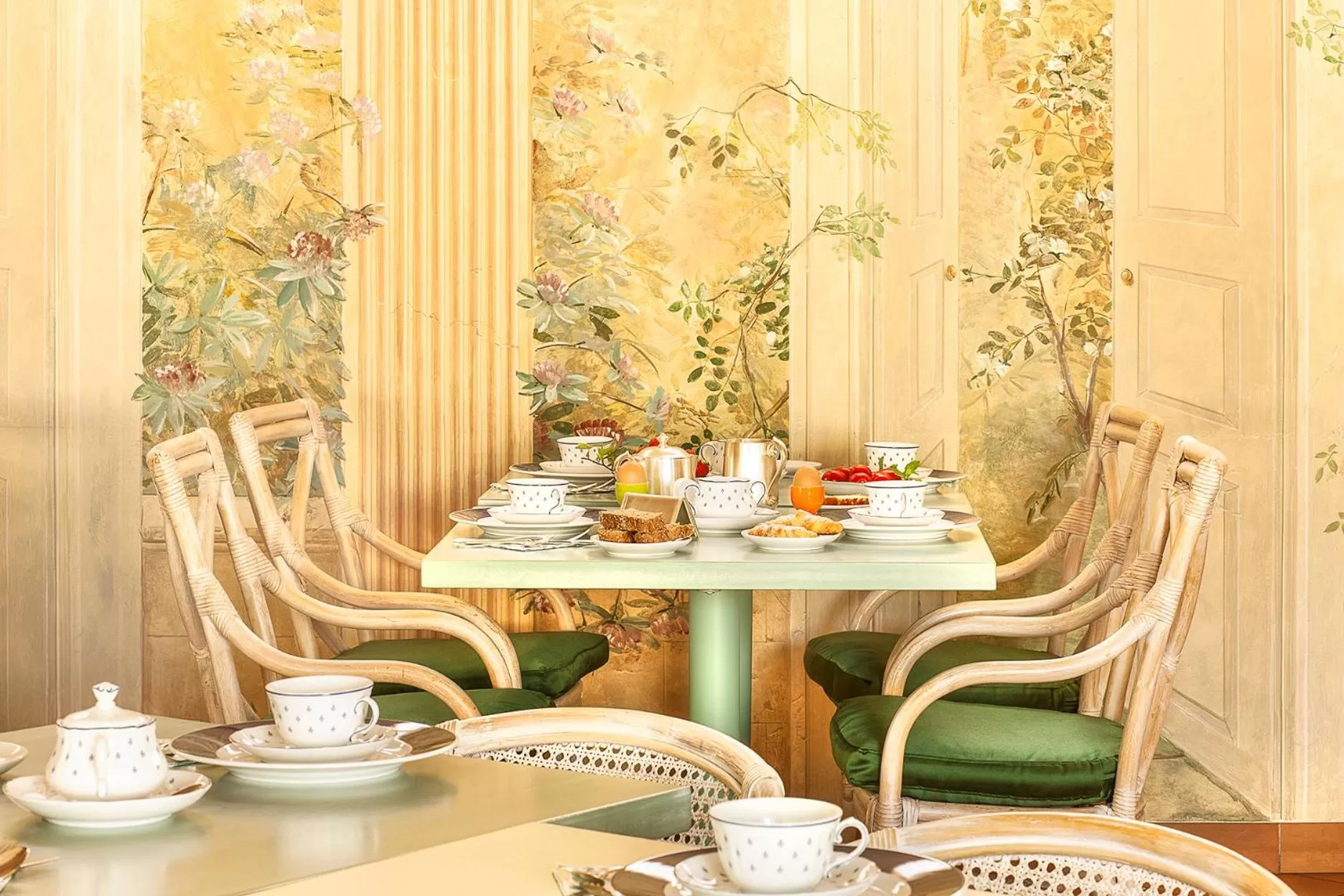 Restaurant/places to eat in Albergo Al Moretto