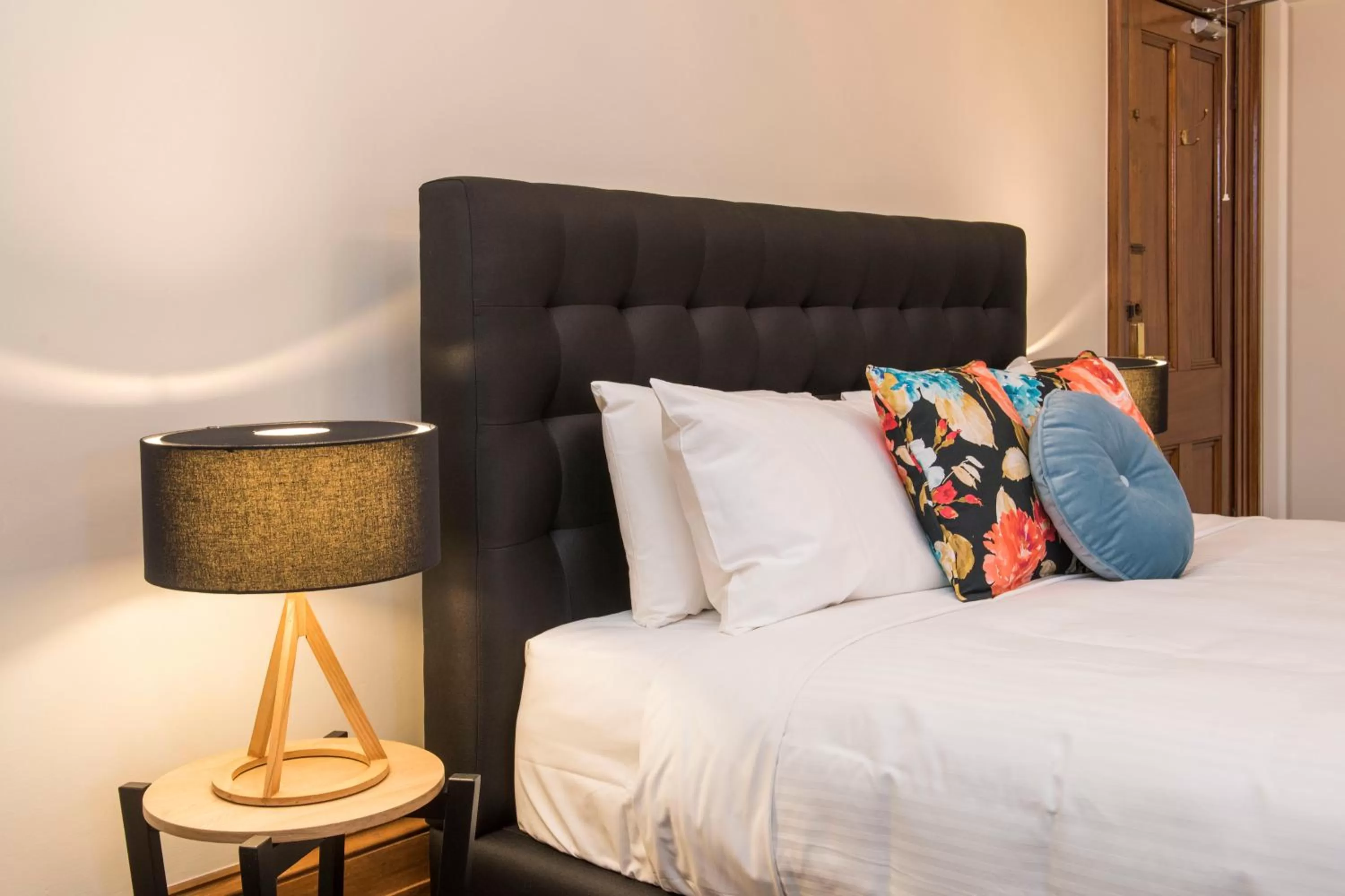 Bedroom, Bed in The Parkview Hotel Mudgee