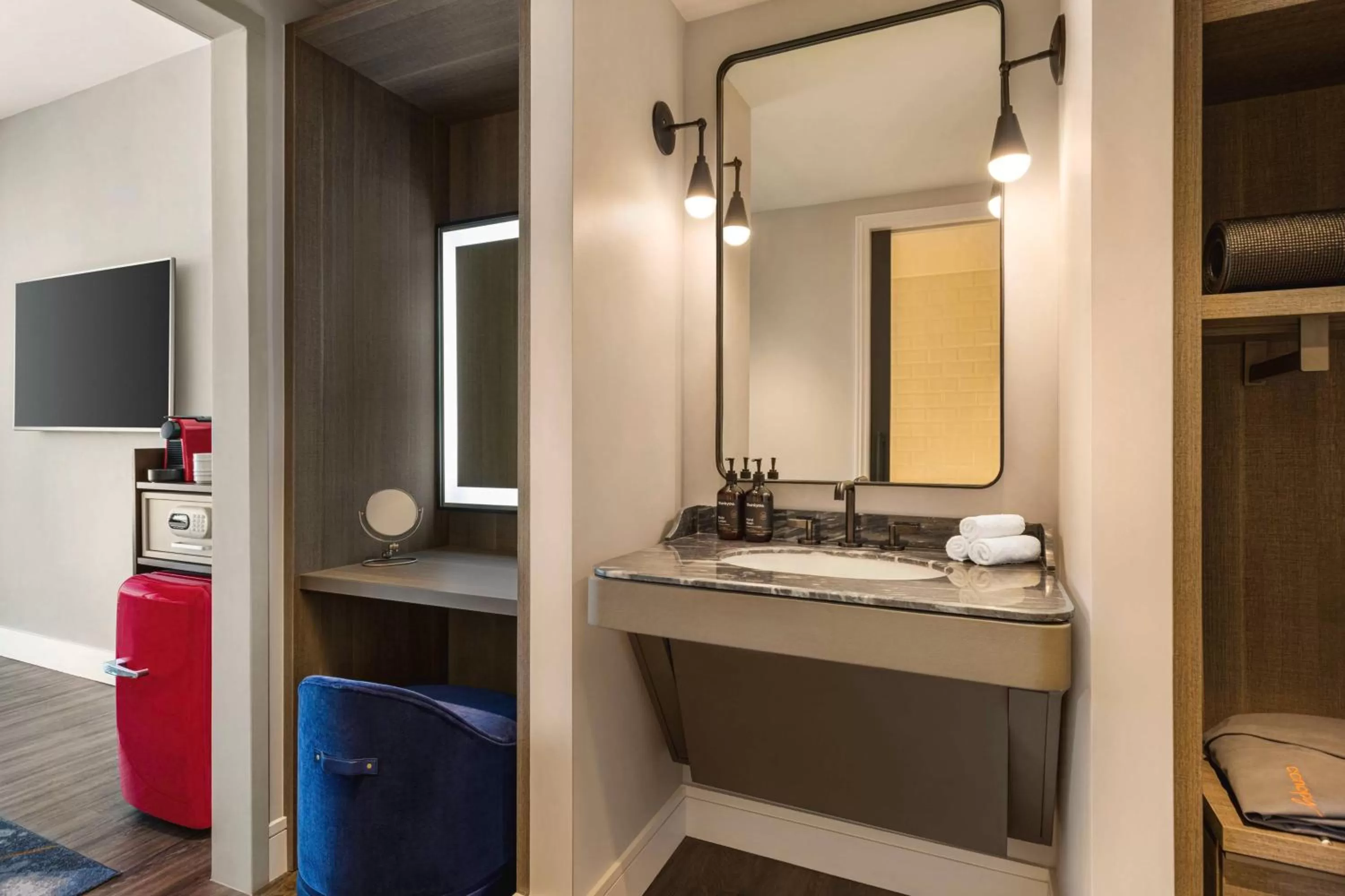 Bedroom in Canopy by Hilton San Francisco SoMa