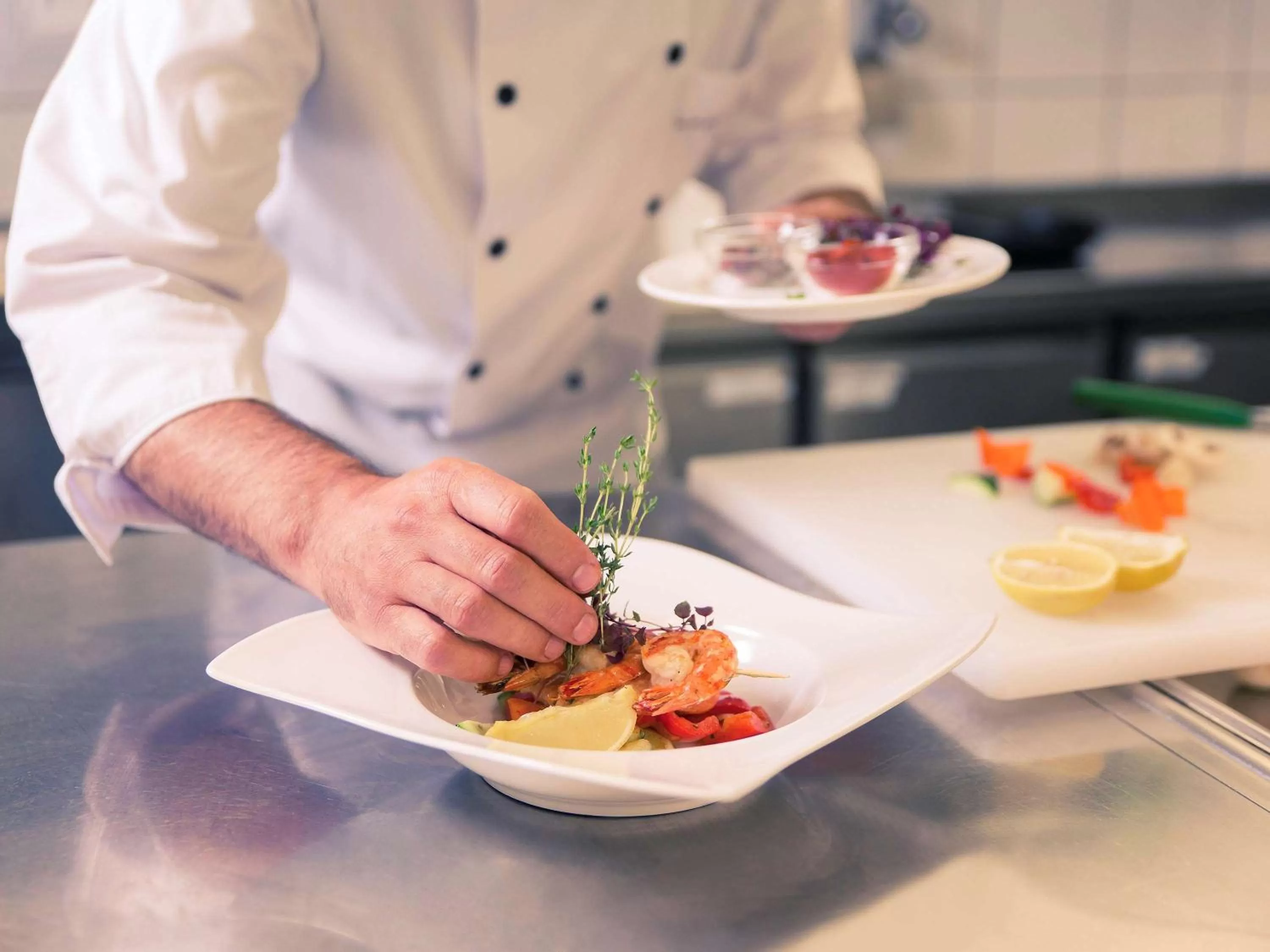 Restaurant/places to eat in Mercure Hotel Köln West