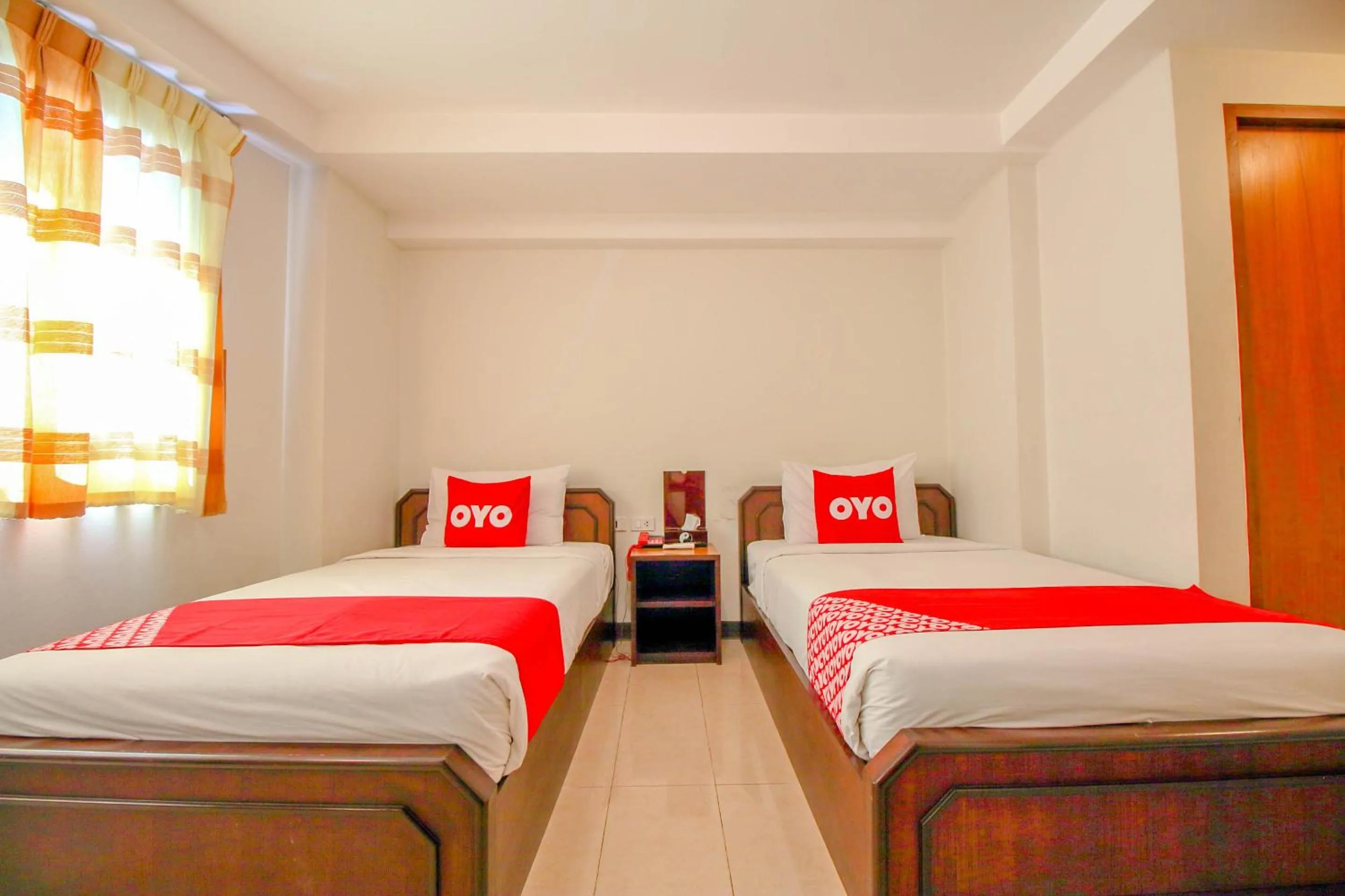 Bedroom, Bed in Pannee Residence @ Dinsor