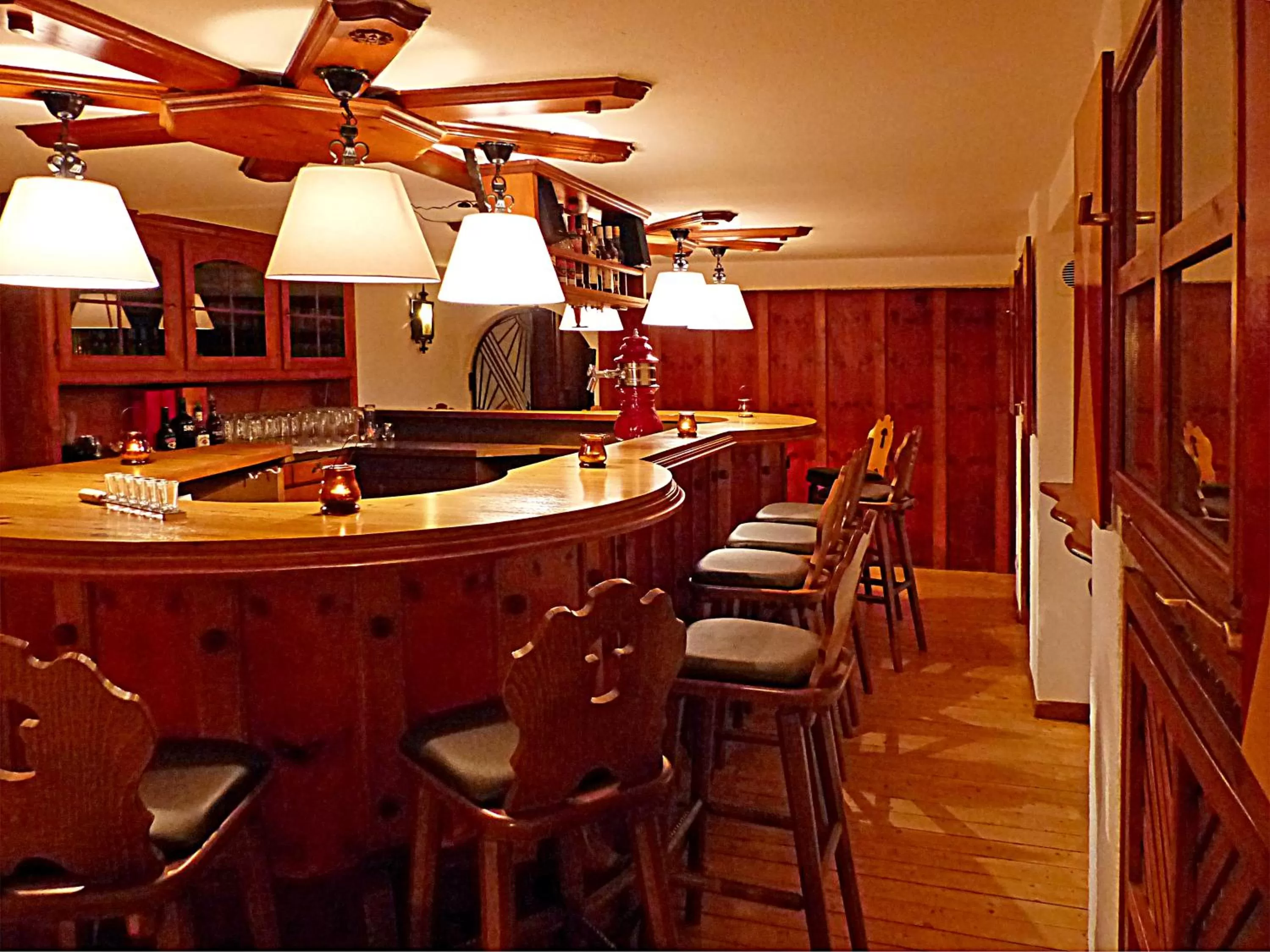 Lounge or bar in Hotel-Restaurant Schwyzerhüsli