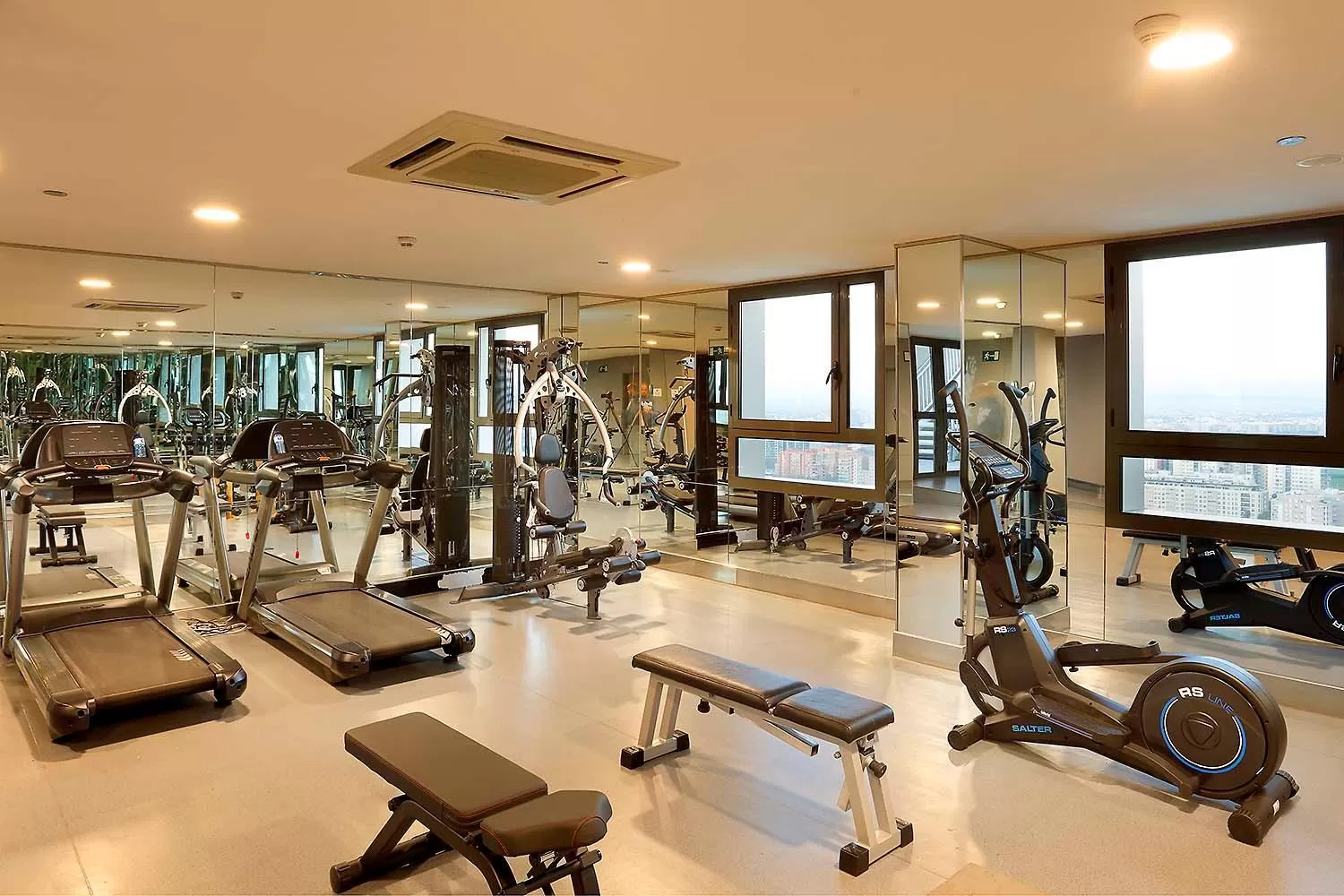 Fitness centre/facilities in Eurostars Gran Valencia