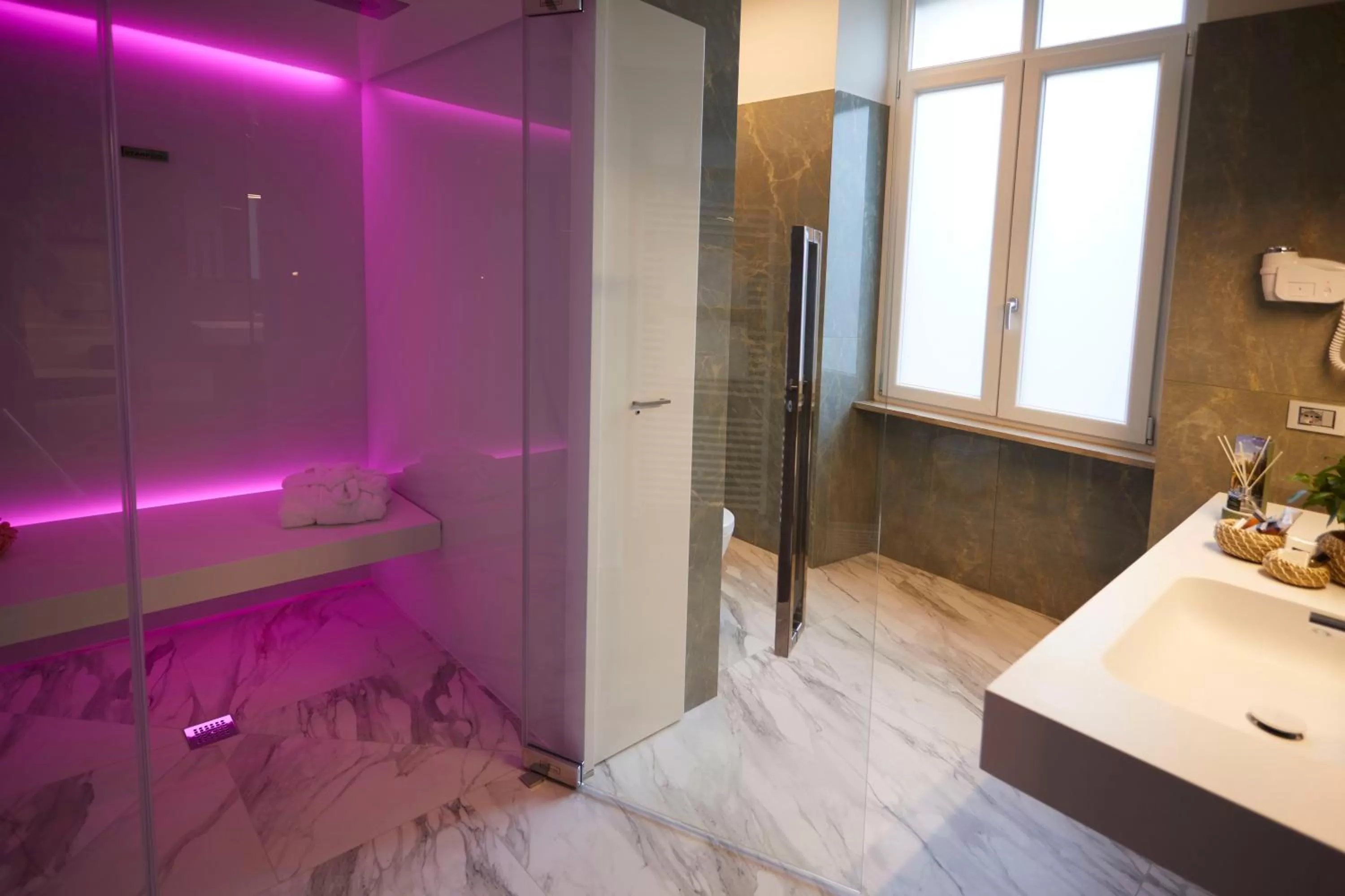 Bathroom in Hotel Concord