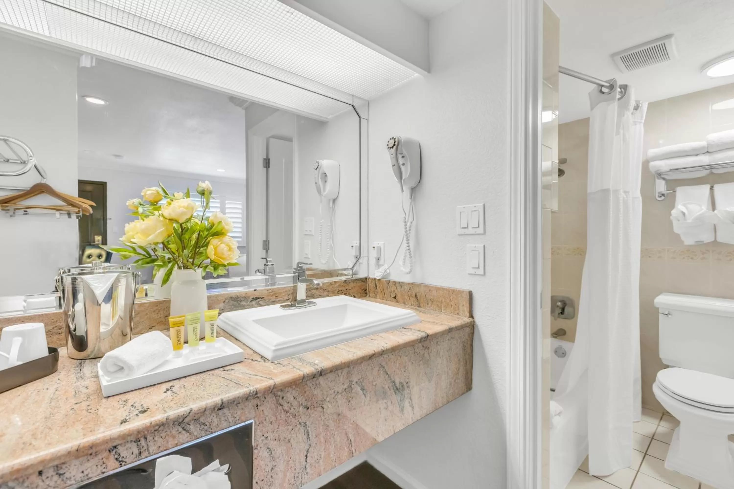 Napa Valley Hotel & Suites