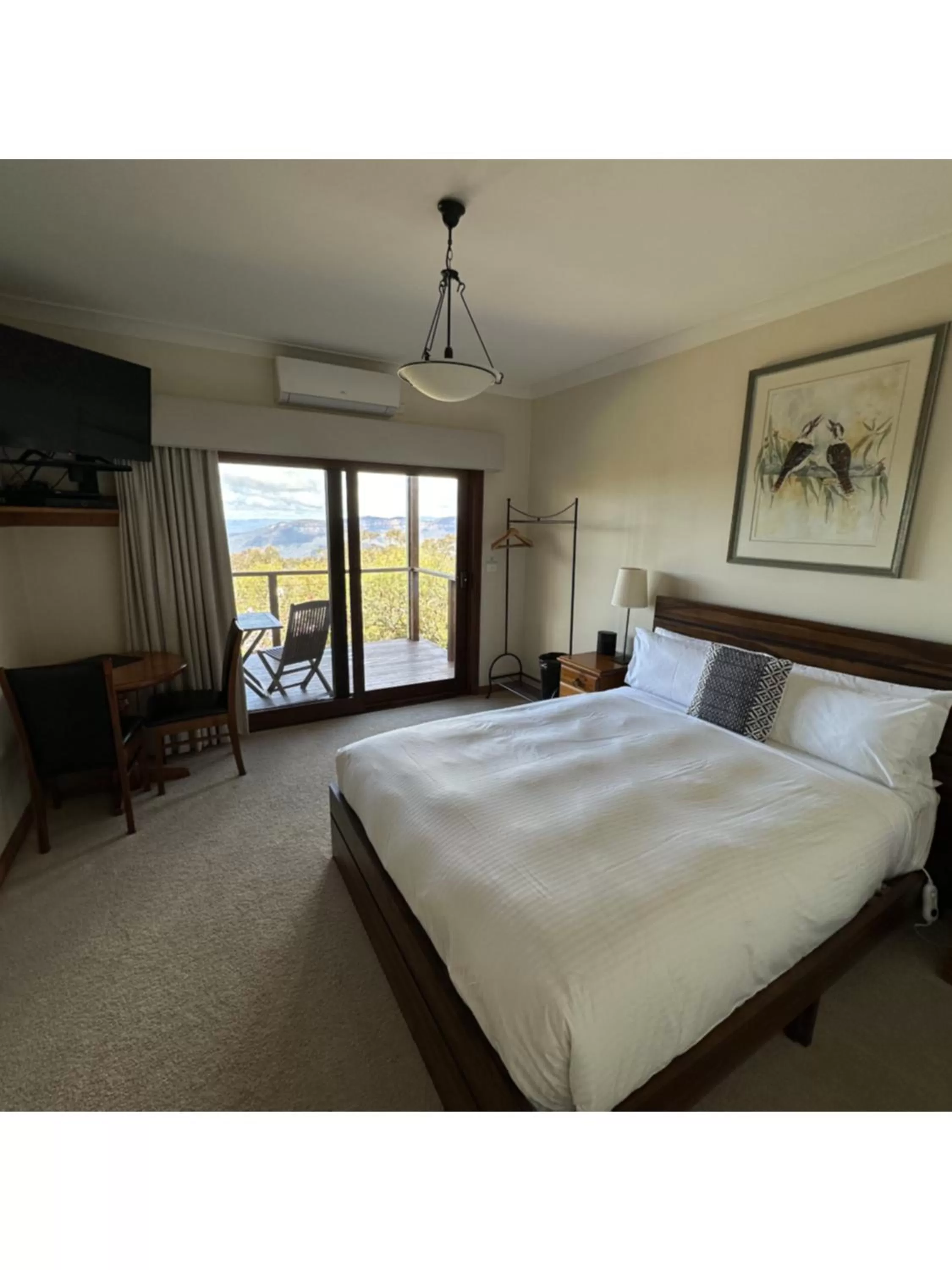 Queen Room with Balcony and Mountain View in Valley of the Waters B&B