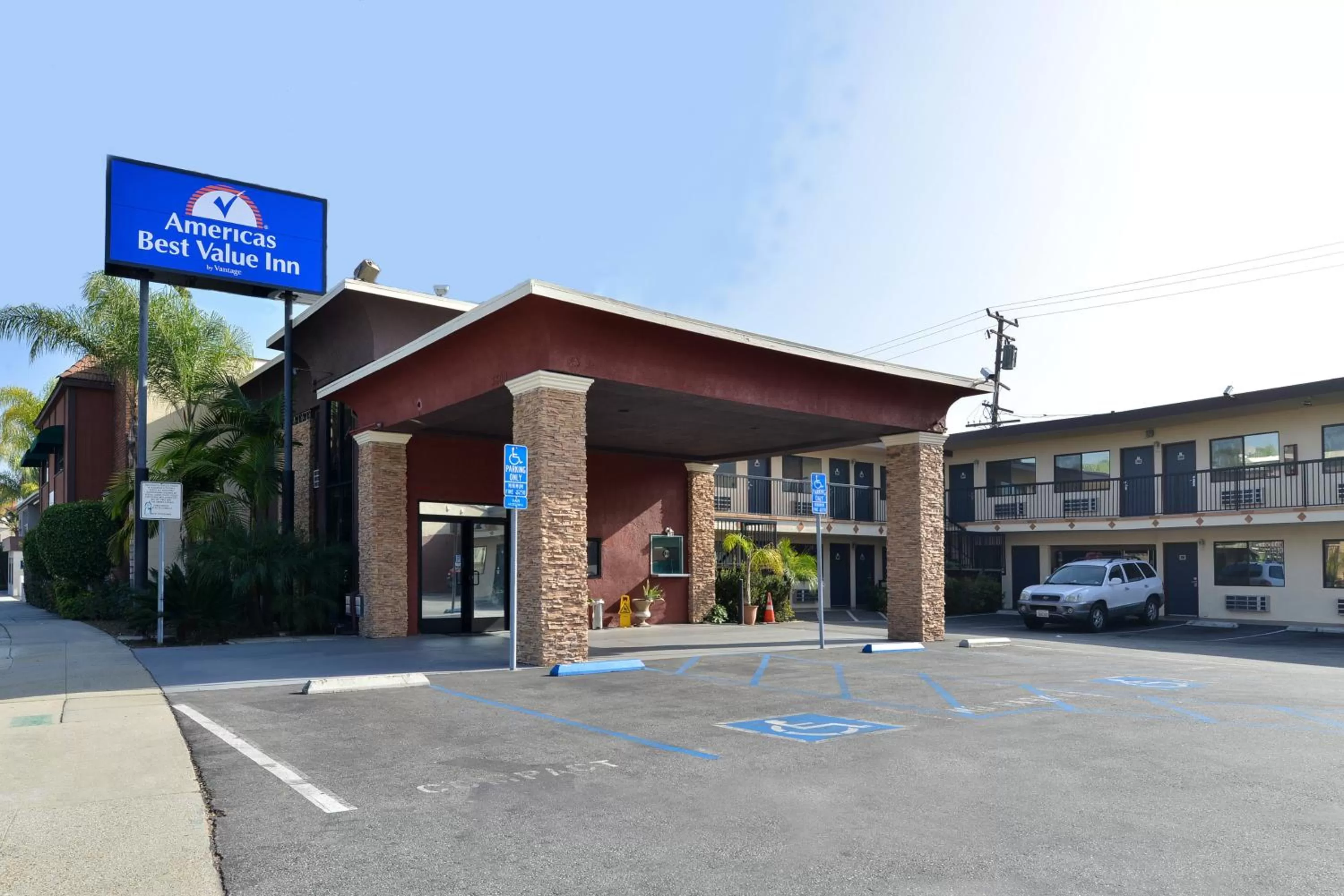 Facade/entrance in Americas Best Value Inn Pasadena