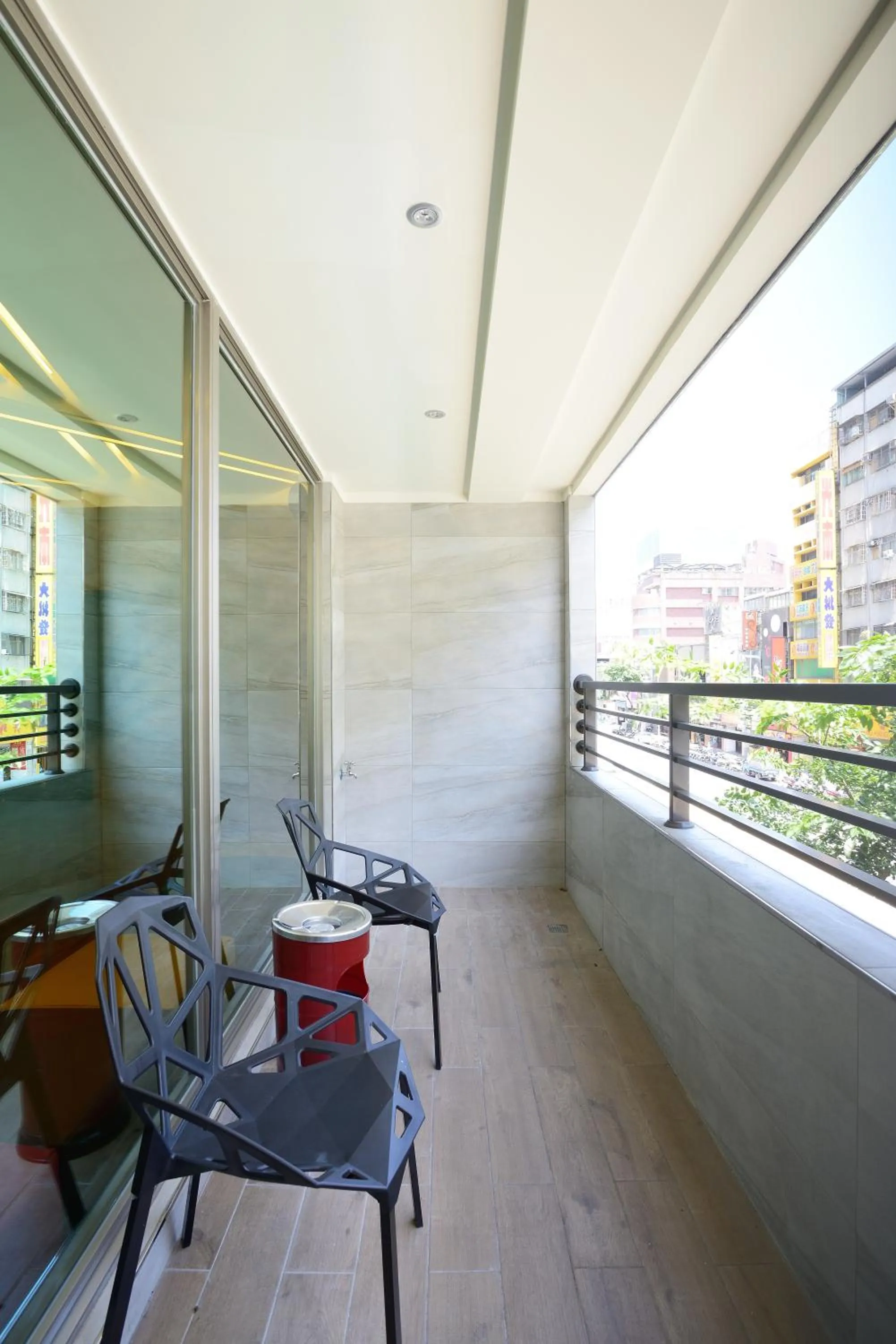 Balcony/Terrace in 旅悅 國際青年旅館 DreamWell Hostel