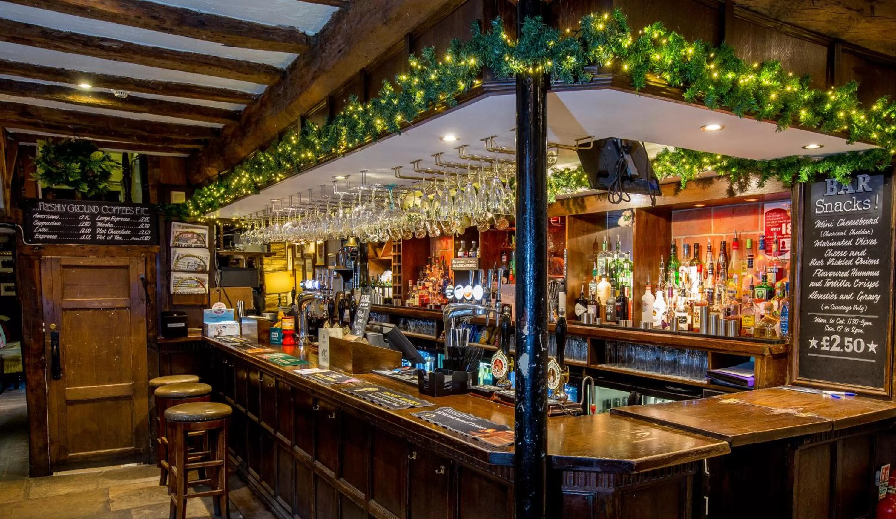 Lounge or bar in The Woolly Sheep Inn