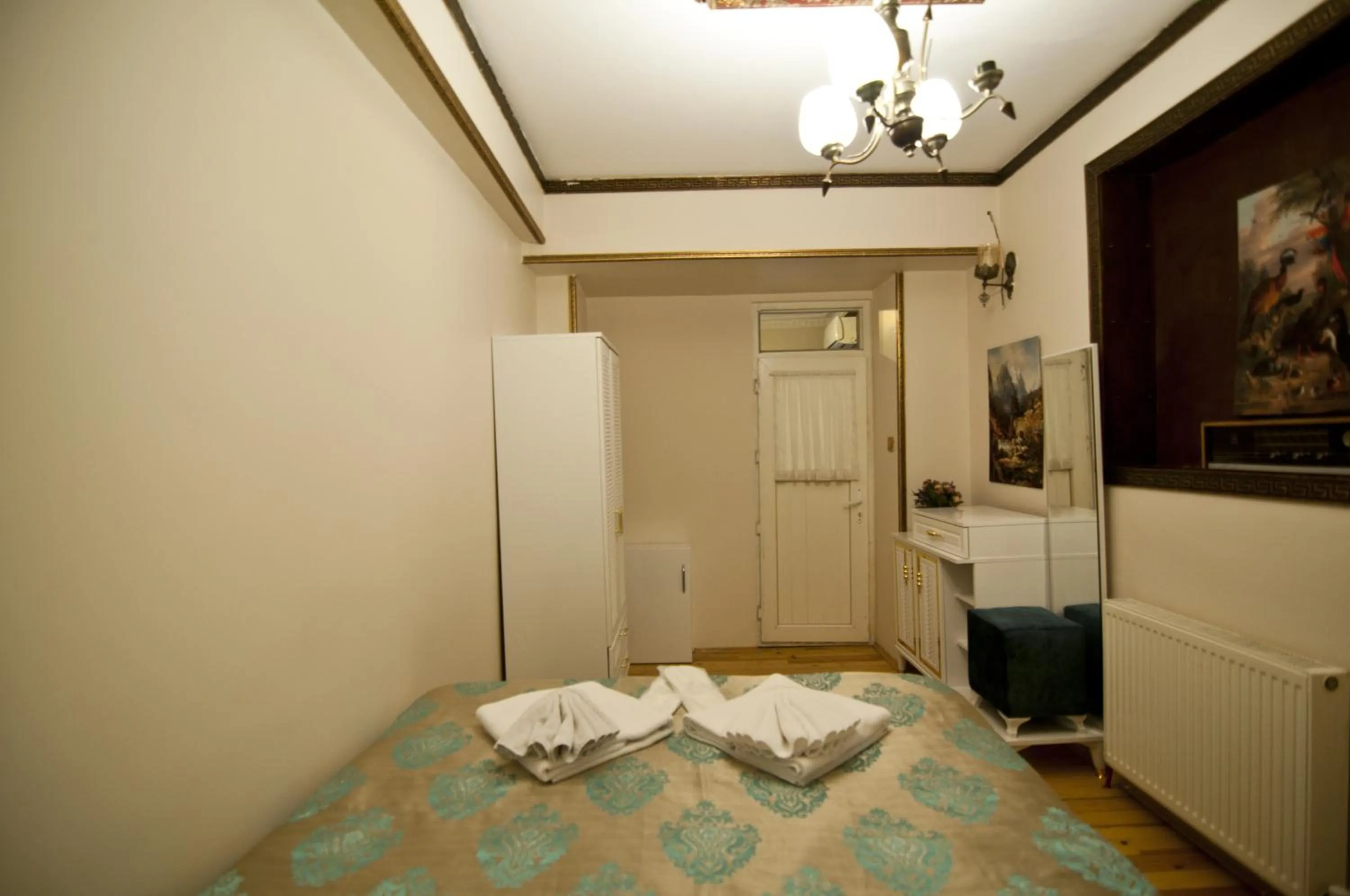 Bed in Paris Garden Hotel Istanbul