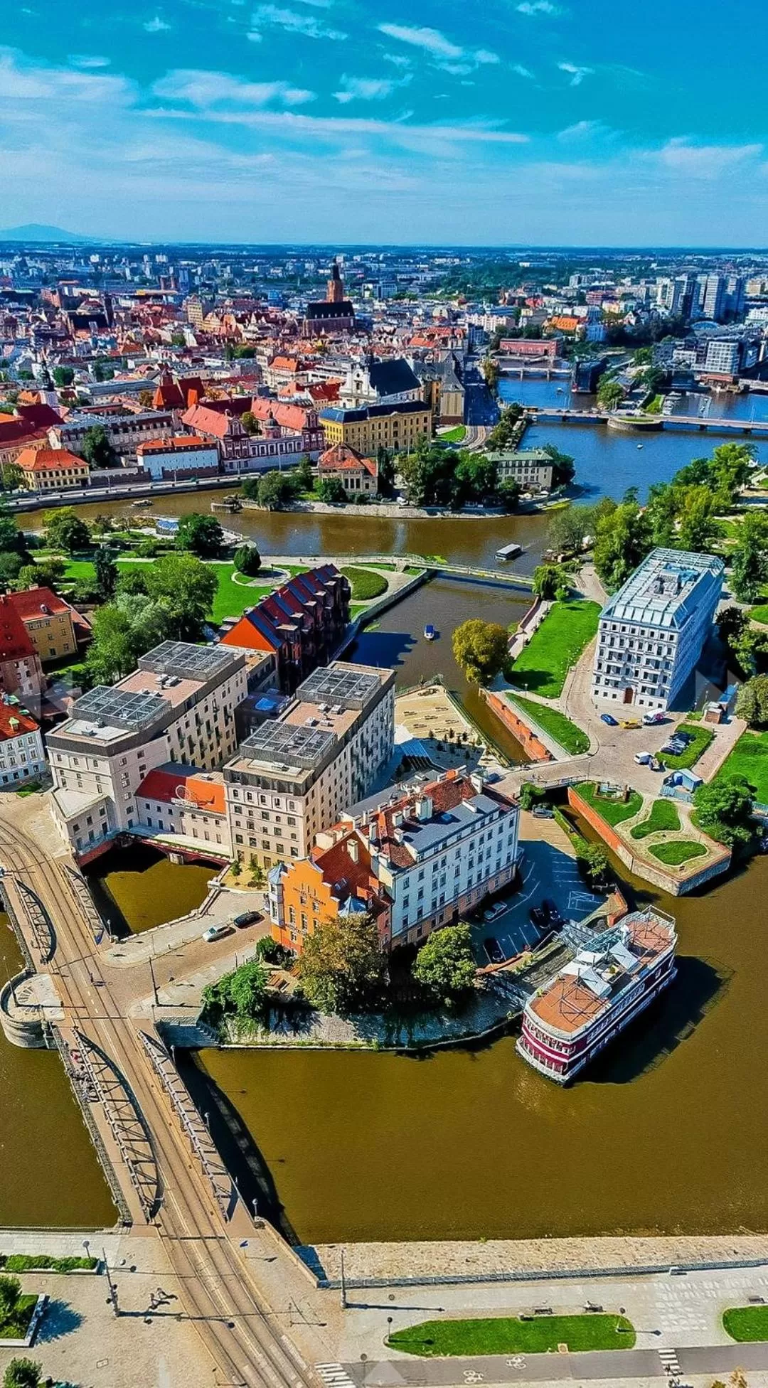 Property building in Great Polonia Wrocław Tumski