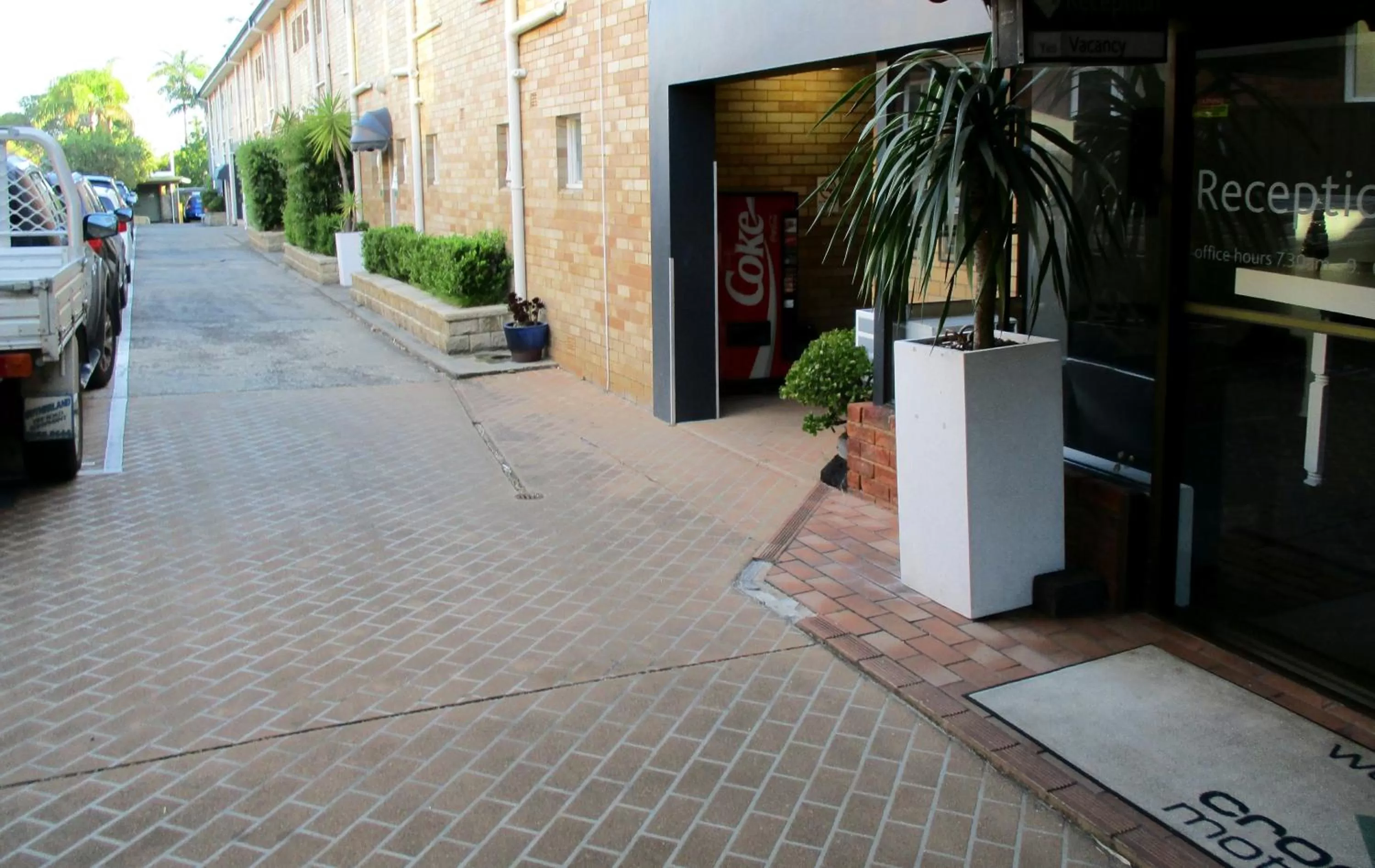 Property building in Cronulla Motor Inn