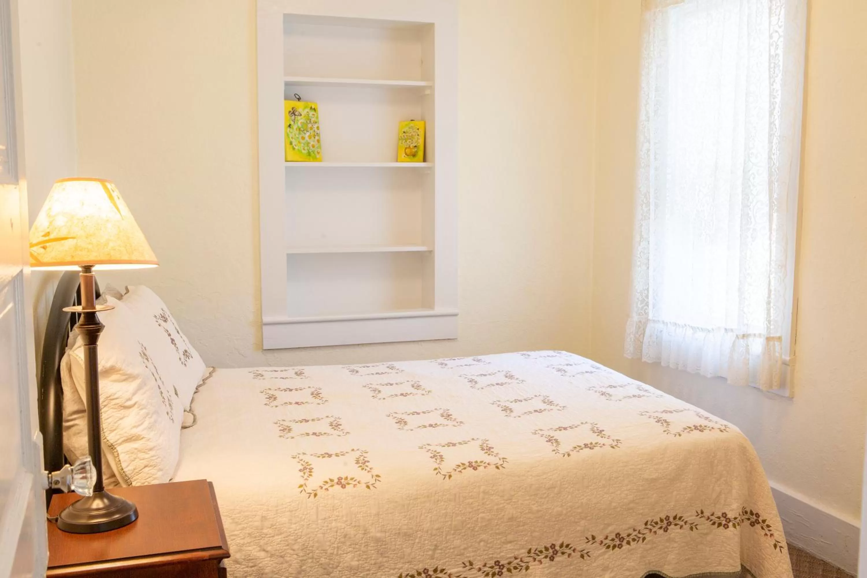 Bedroom, Bed in The Chimney Rock Inn & Cottages