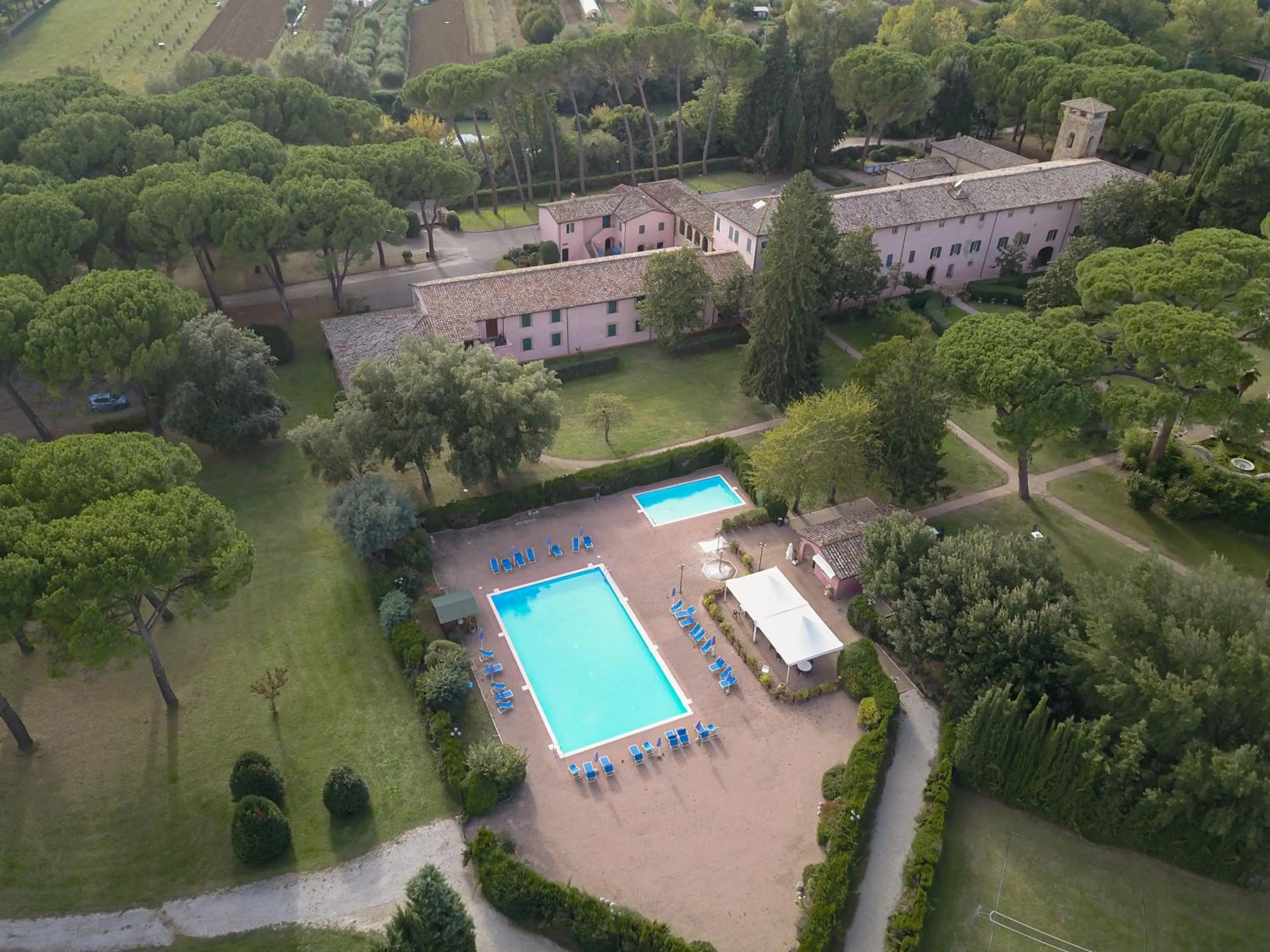 Swimming pool, Bird's-eye View in Relais San Clemente