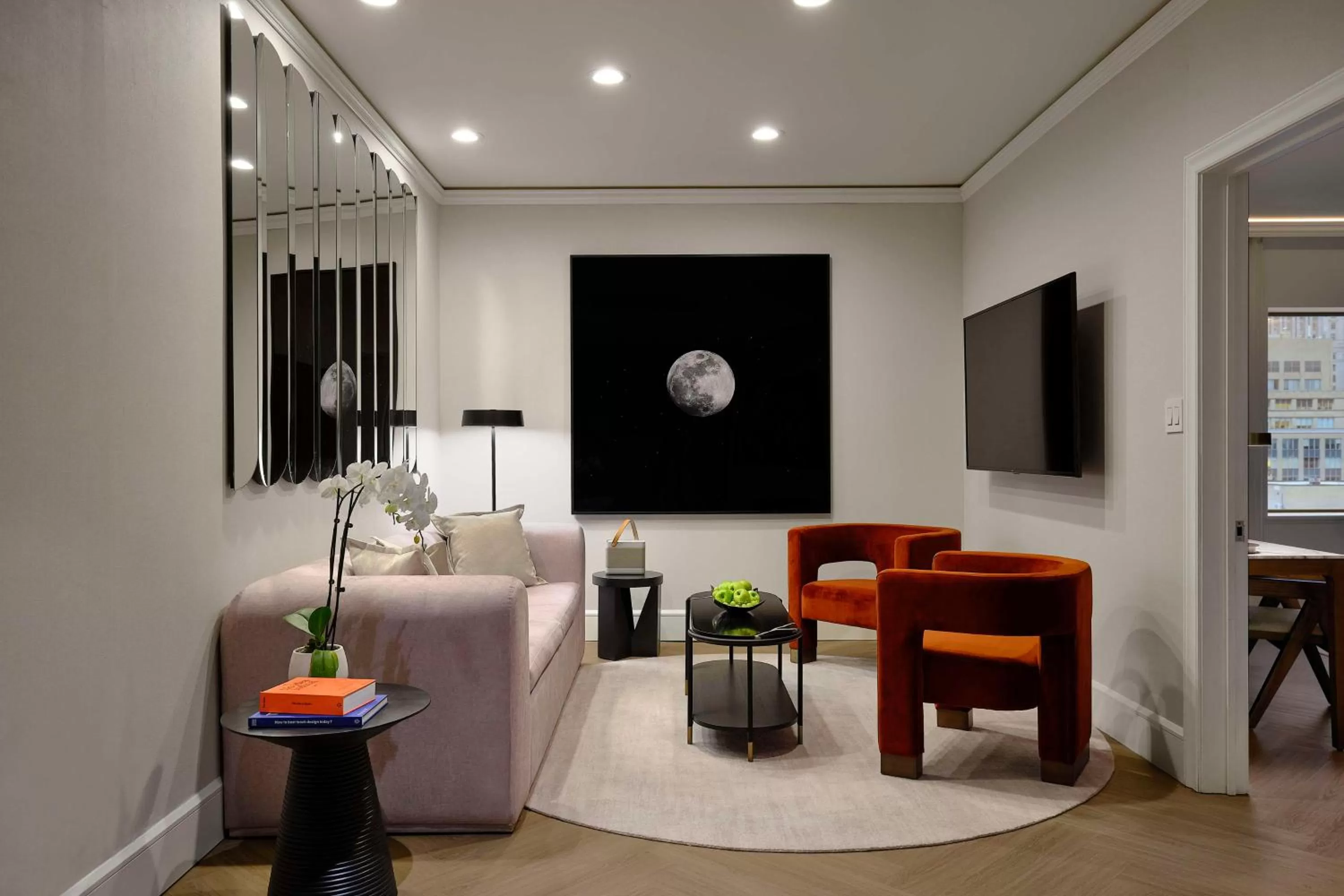 Living room in Vogue Hotel Montreal Downtown, Curio Collection by Hilton