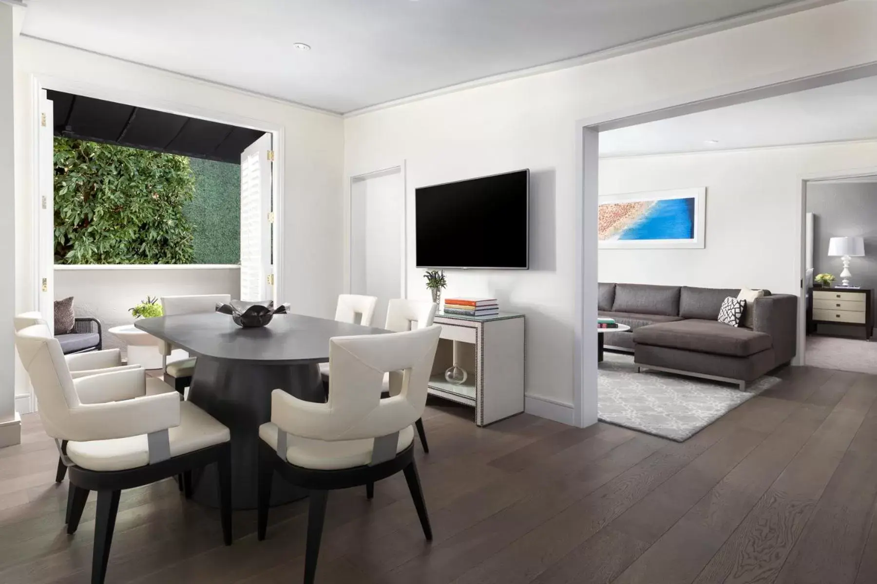 Suite in Mosaic Hotel Beverly Hills Suite in Mosaic Hotel Beverly Hills