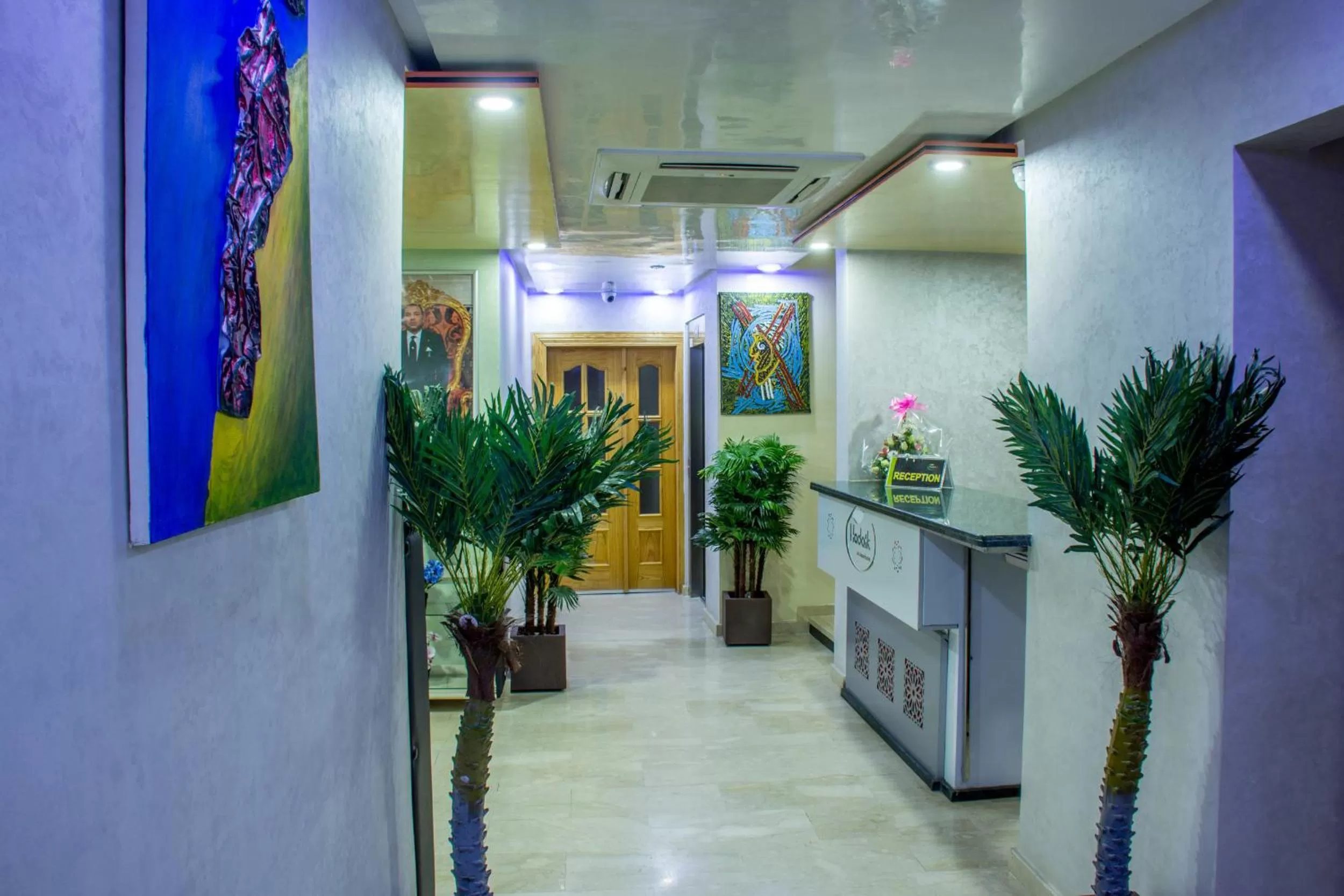 Lobby/Reception in Hôtel Hadaik Ain Asserdoune