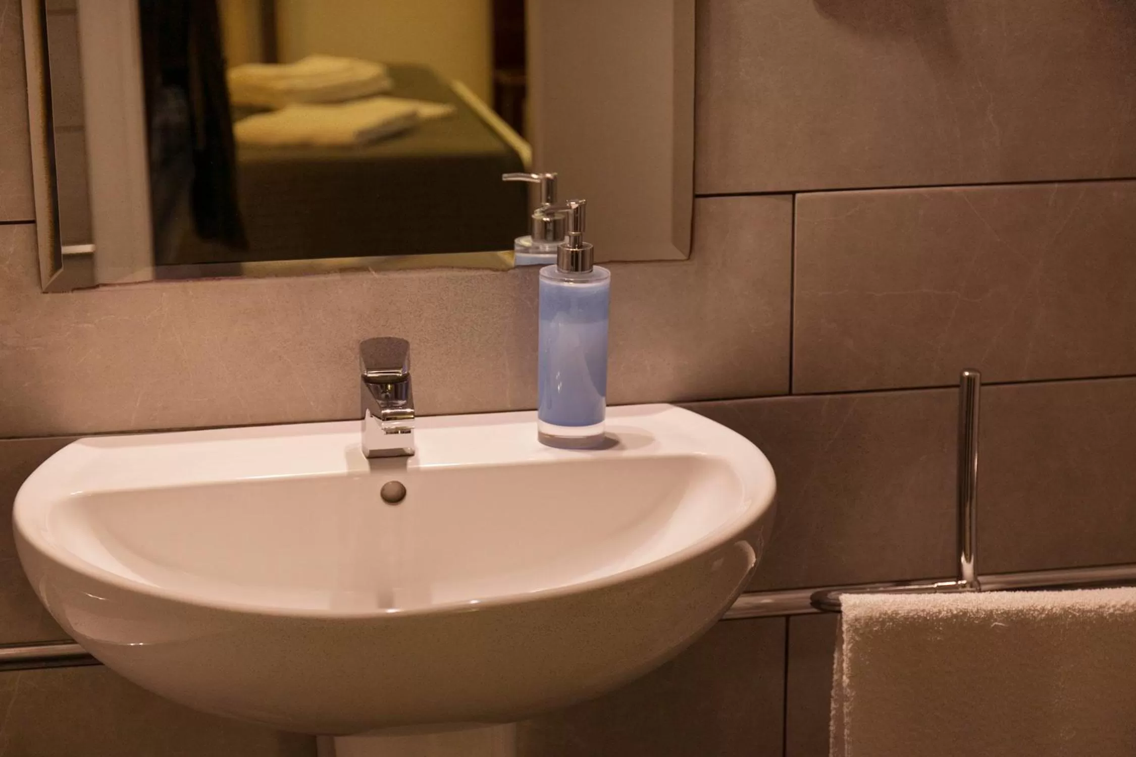 Bathroom in Villino Erminia - Seaside Art b&b