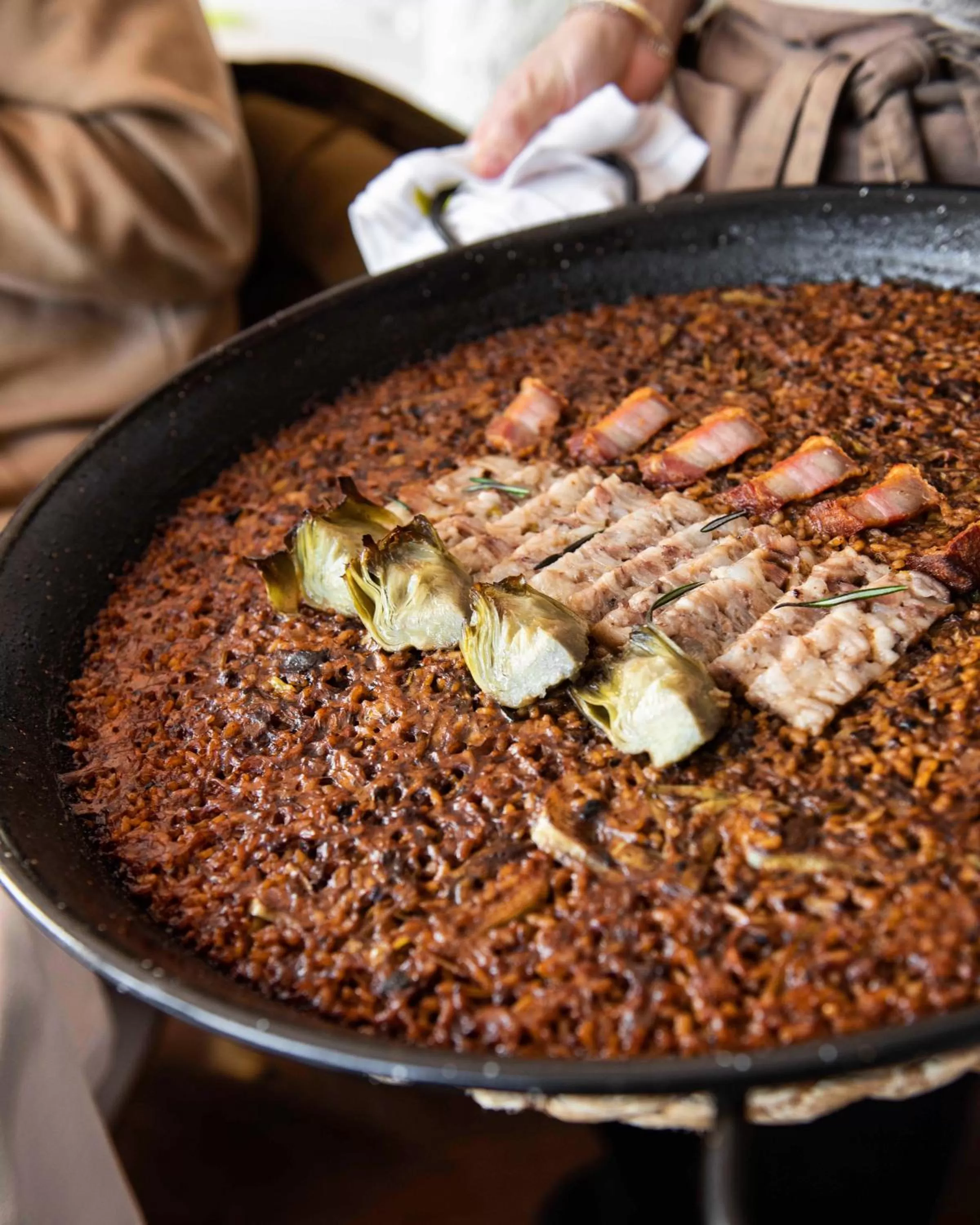 Food and drinks in Hostal de la Plaça - Hotel Boutique