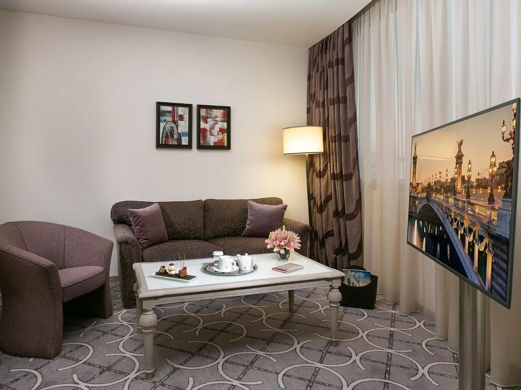 Seating area in Gefinor Rotana – Beirut