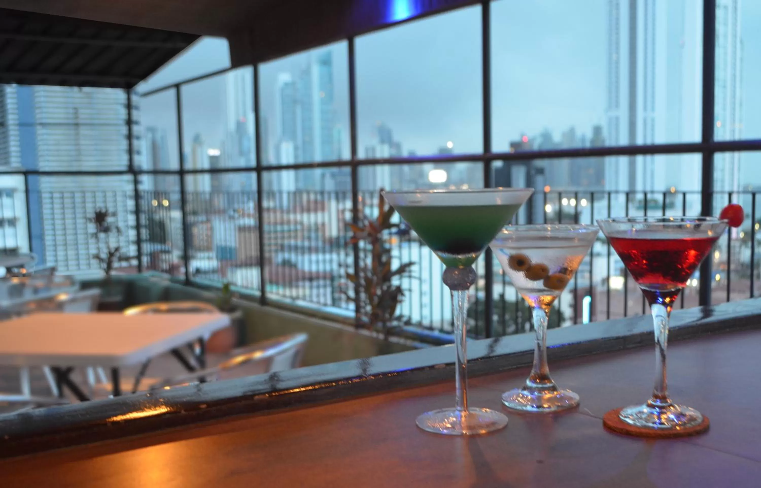 Lounge or bar in Hotel Caribe Panamá