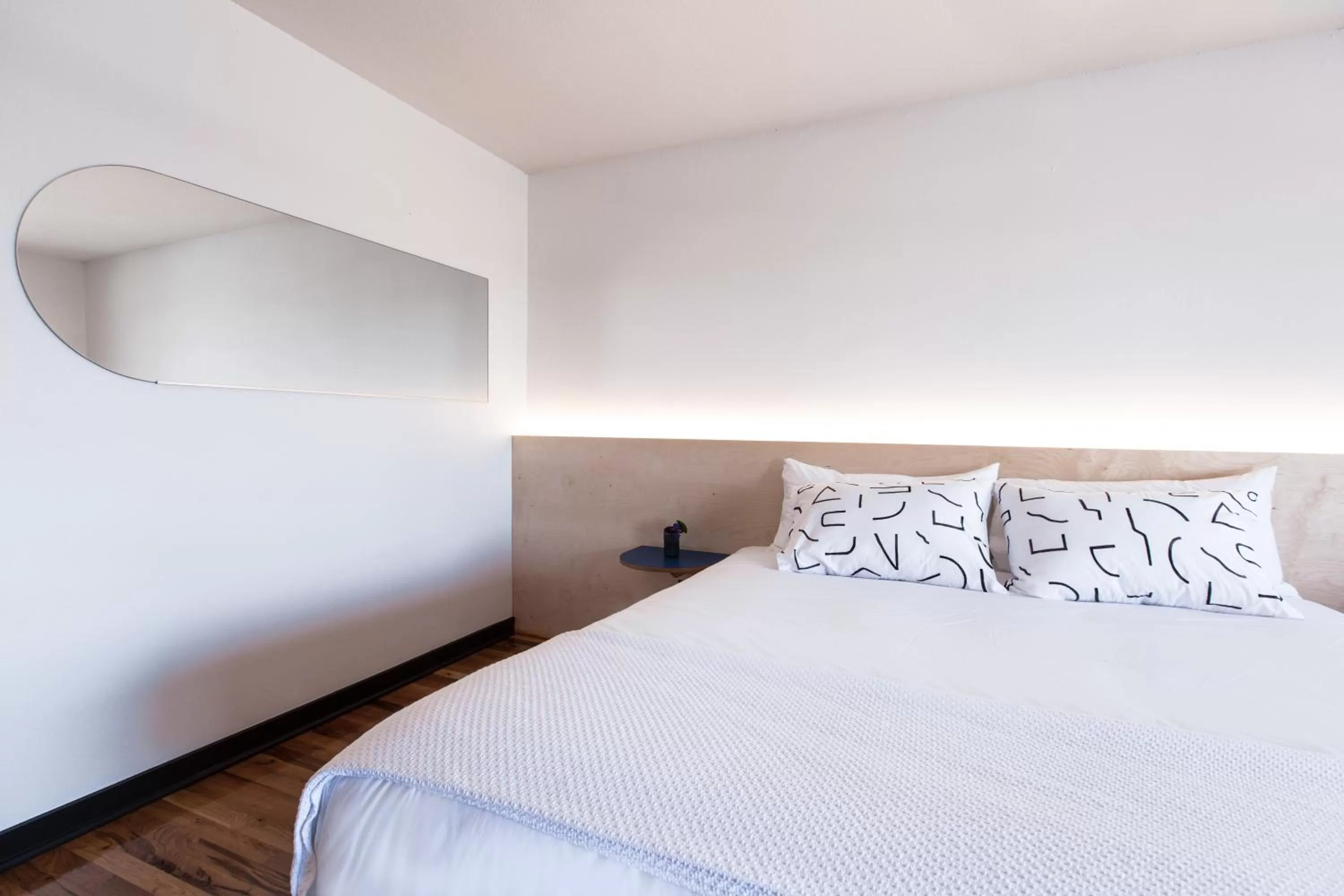 Bed in The Iris Motel