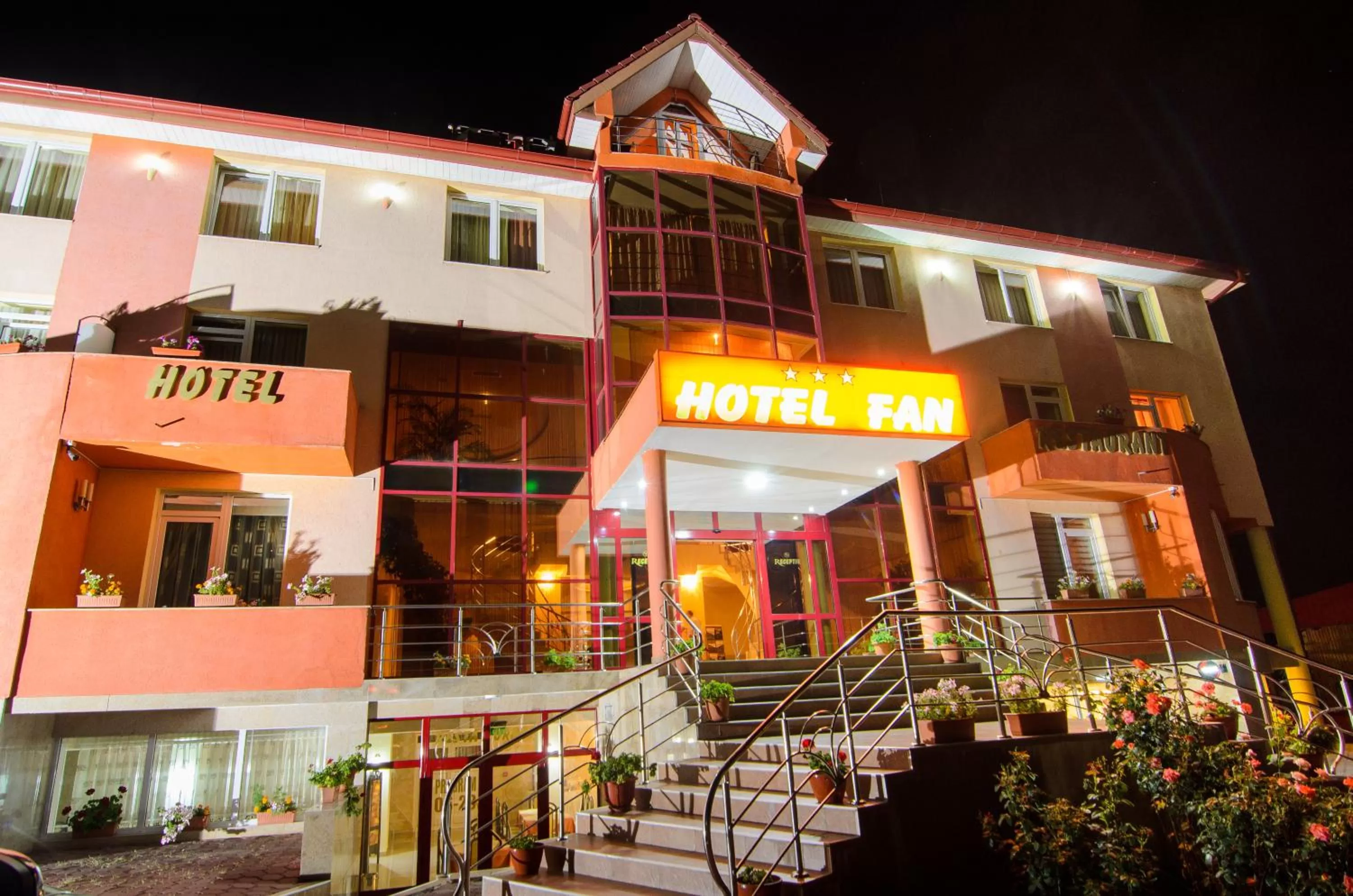 Floor plan, Facade/Entrance in Hotel FAN Sebes