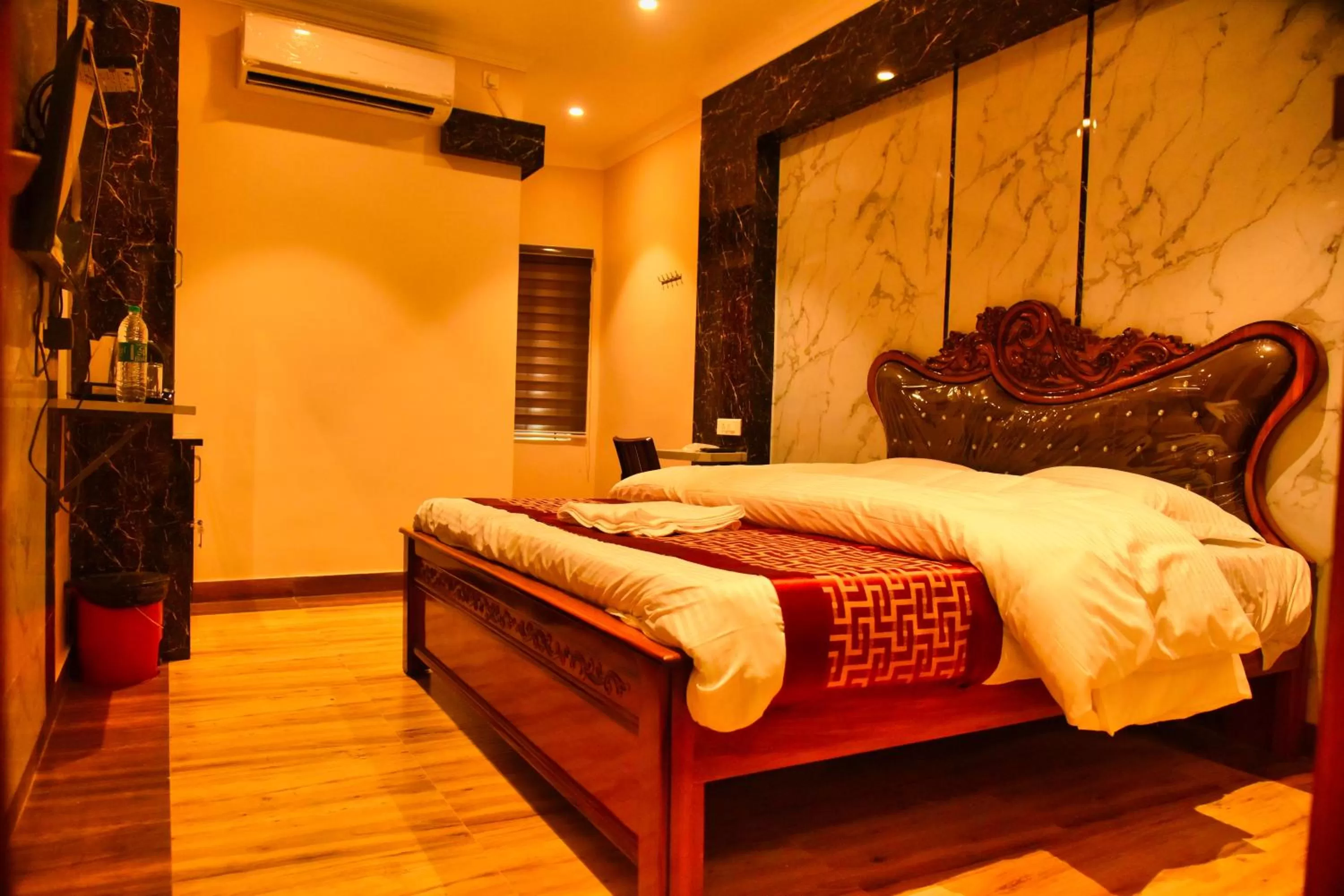 Superior Double Room in SSK MALLIGAI RESIDENCY