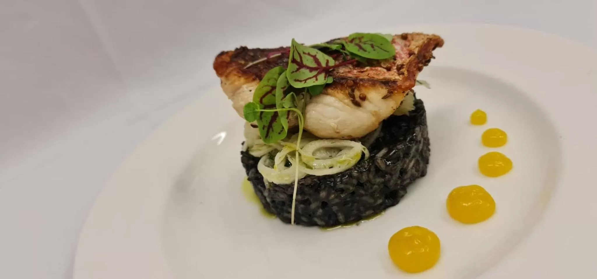 Restaurant/places to eat in Crowne Plaza Reading