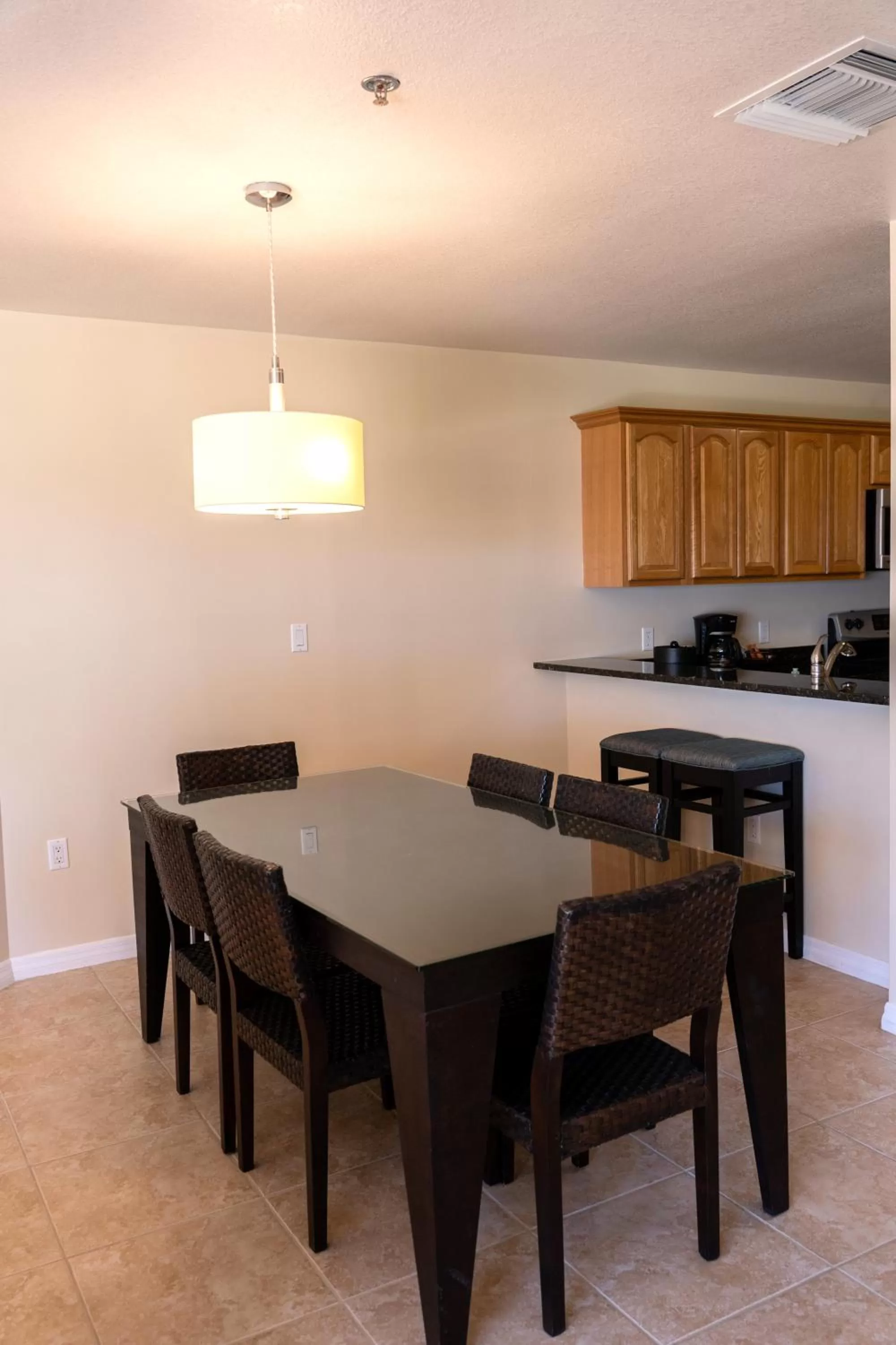 Dining area in Holiday Inn Resort Grand Cayman by IHG