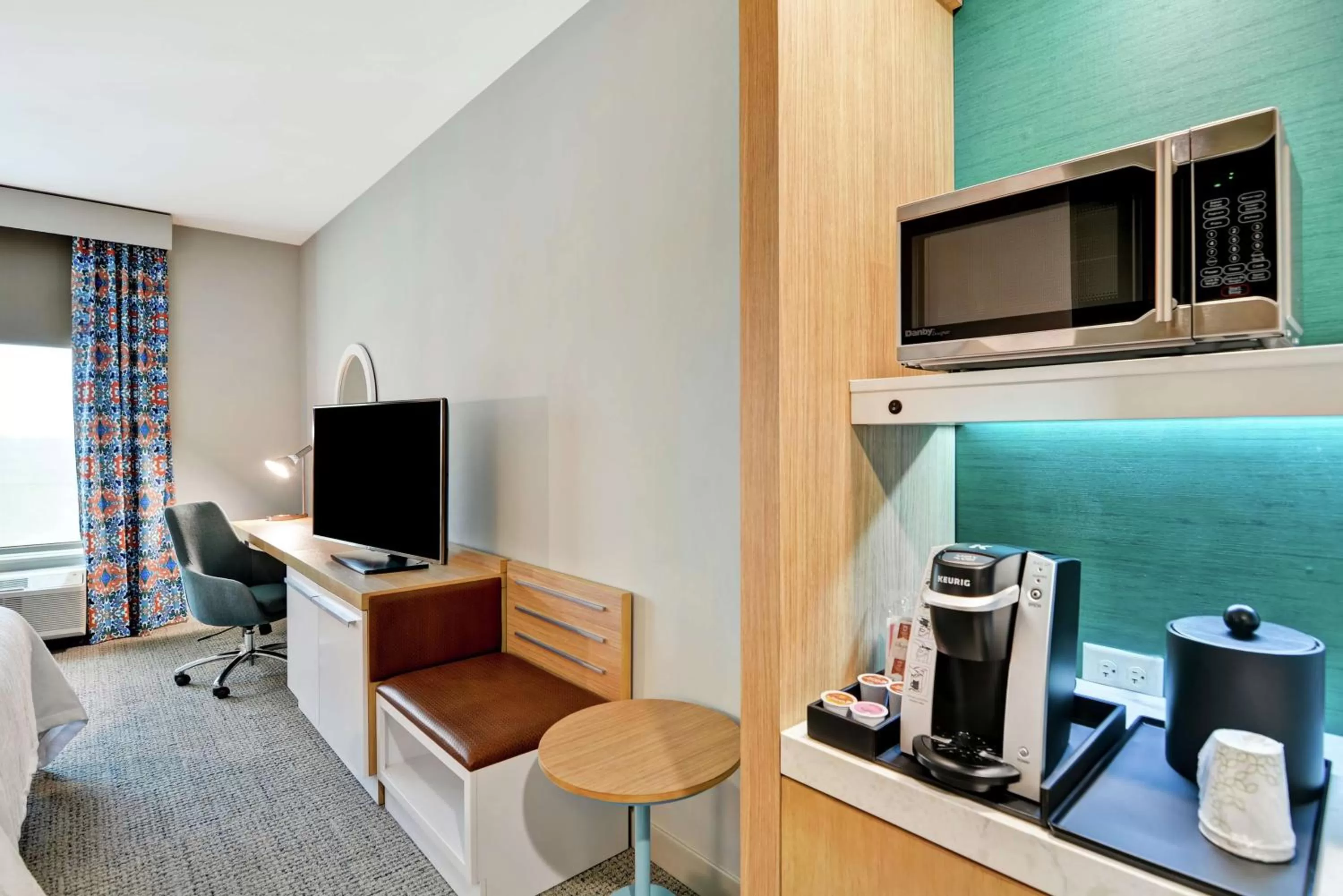 TV and multimedia in Hilton Garden Inn Biloxi