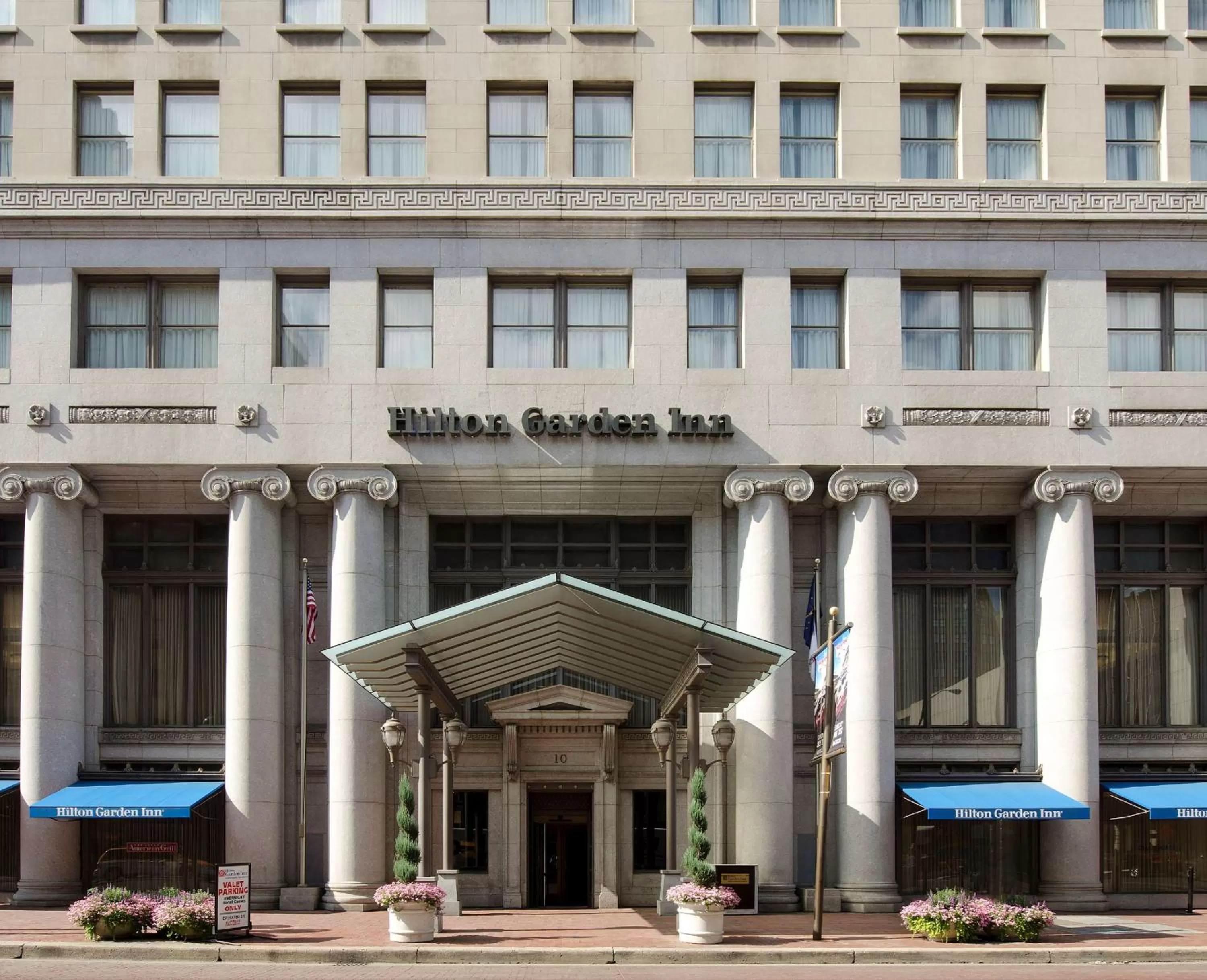 Property building in Hilton Garden Inn Indianapolis Downtown