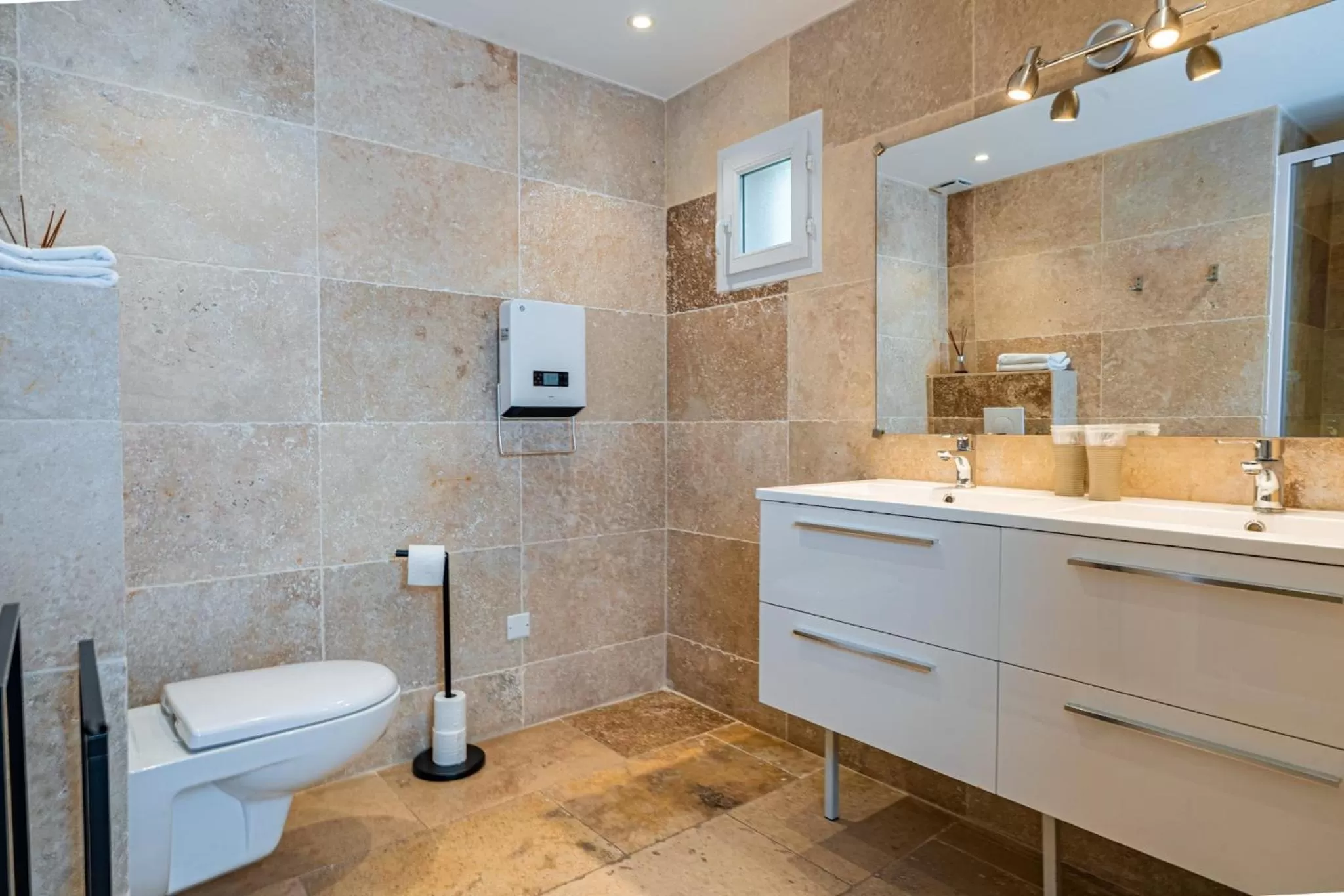 Property building in Domaine de l'Aufrene