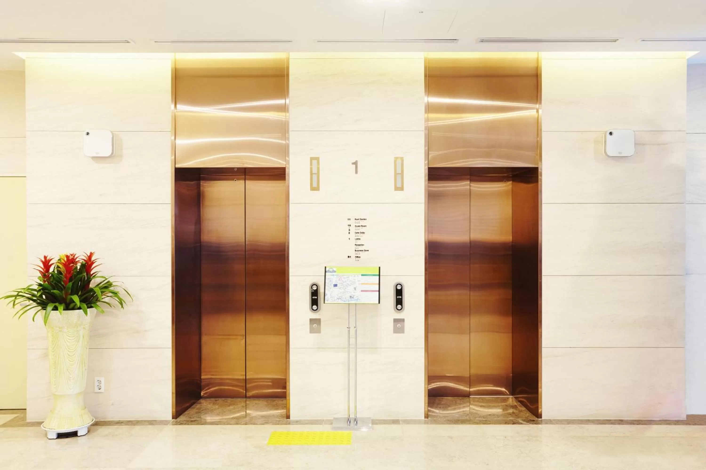 Area and facilities in Days Hotel by Wyndham Seoul Myeongdong