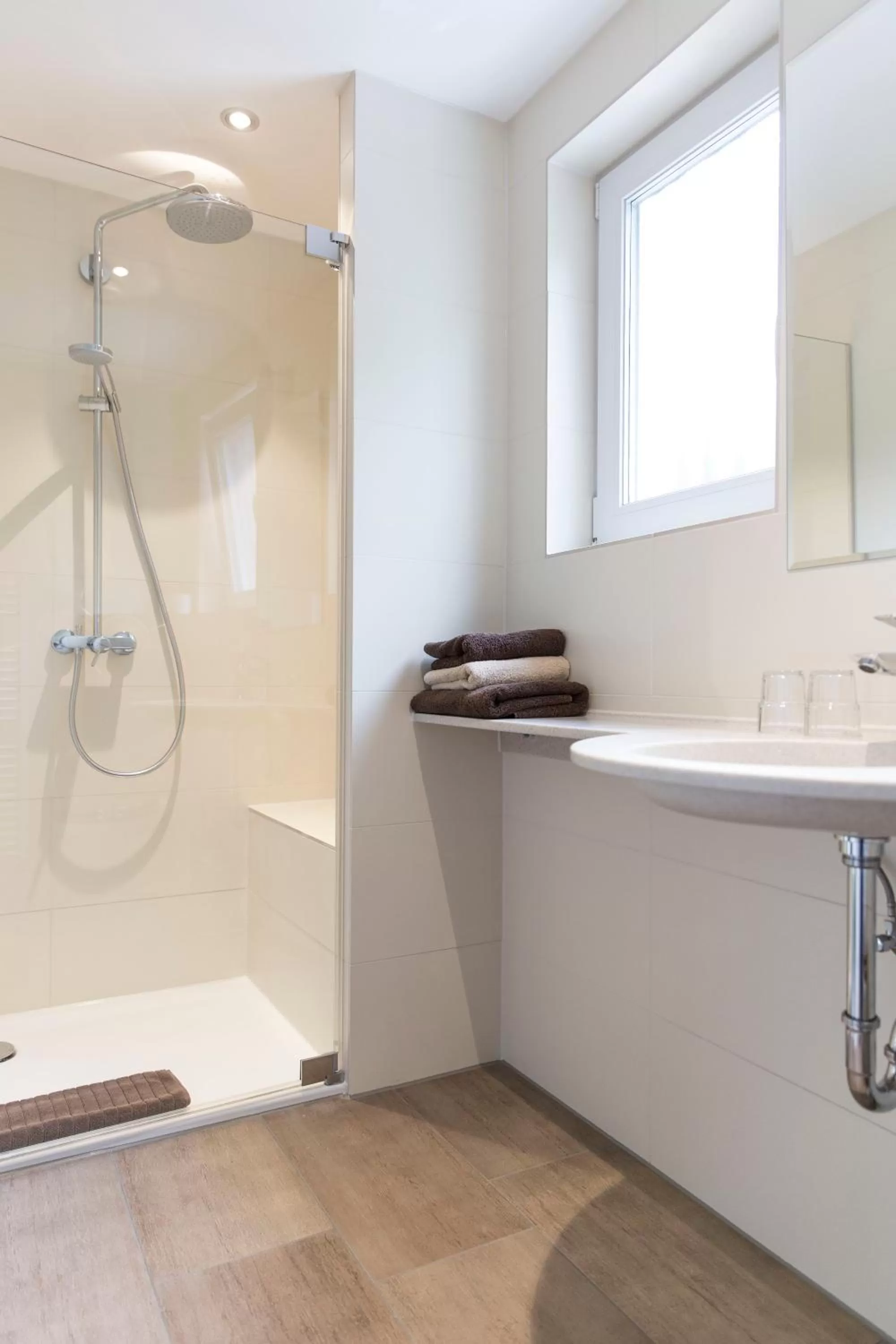 Shower in Naturhotel Holzwurm