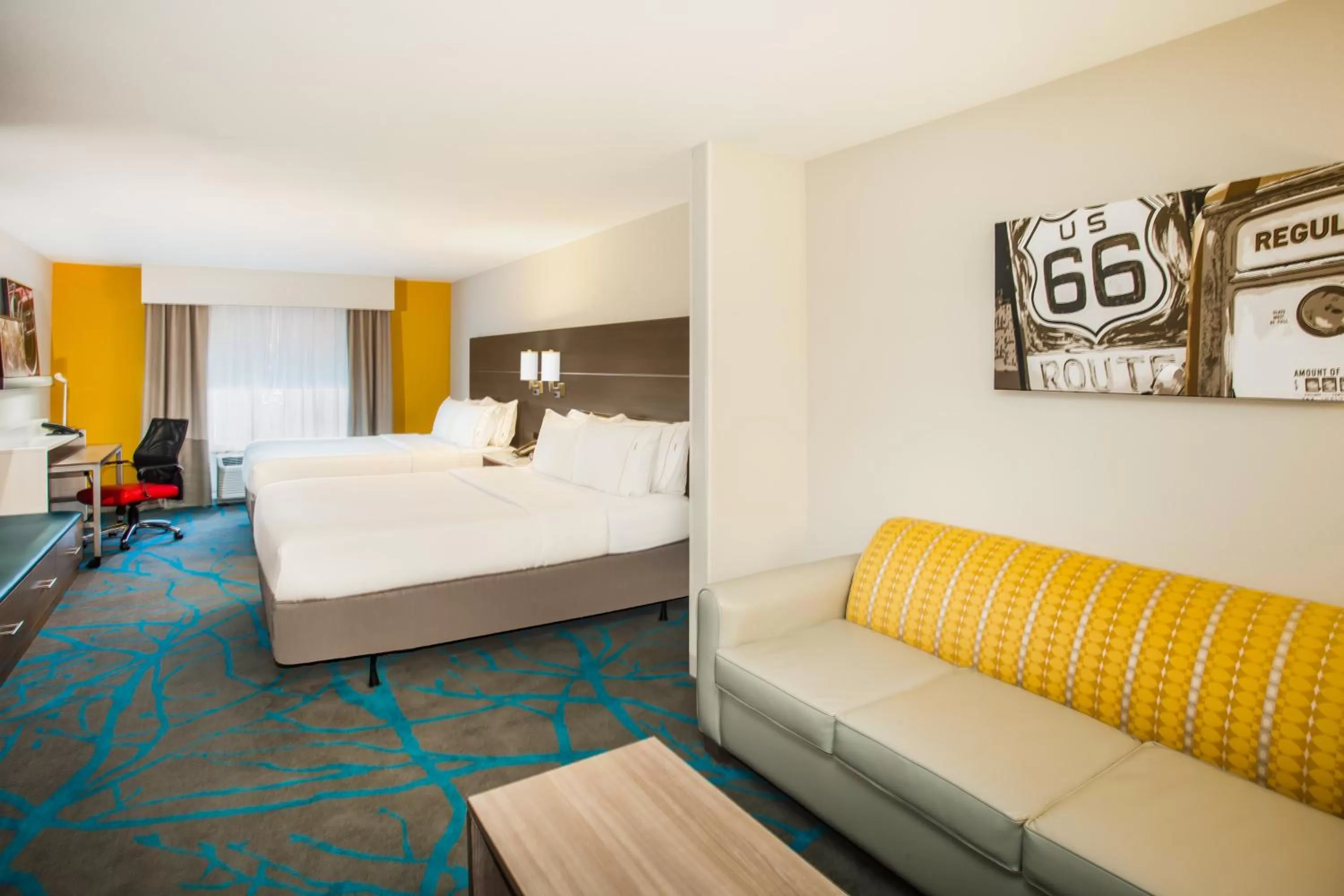 Bedroom, Bed in Holiday Inn Express & Suites Litchfield by IHG