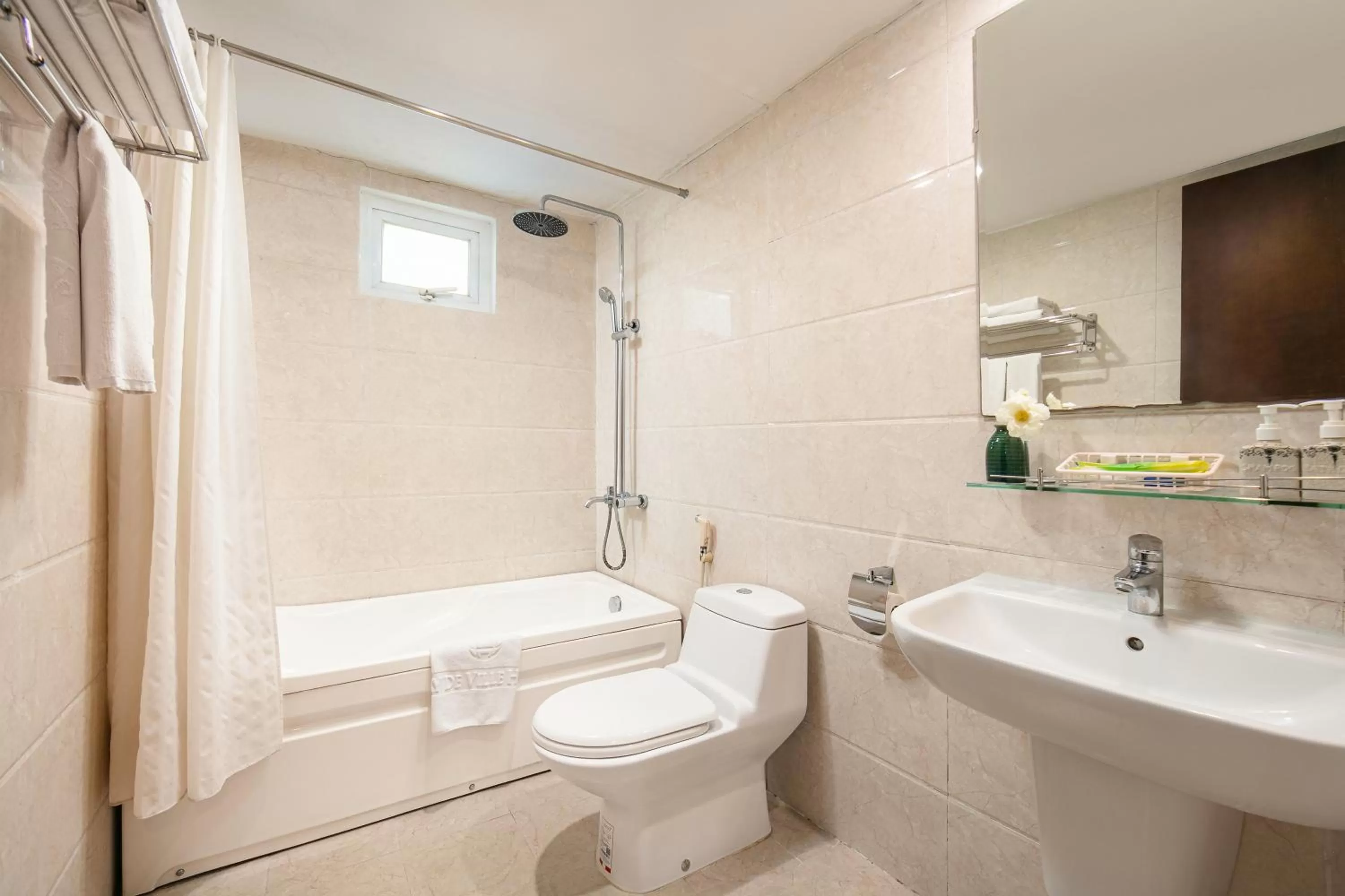 Bathroom in Hanoi Backpackers Hostel & Rooftop bar