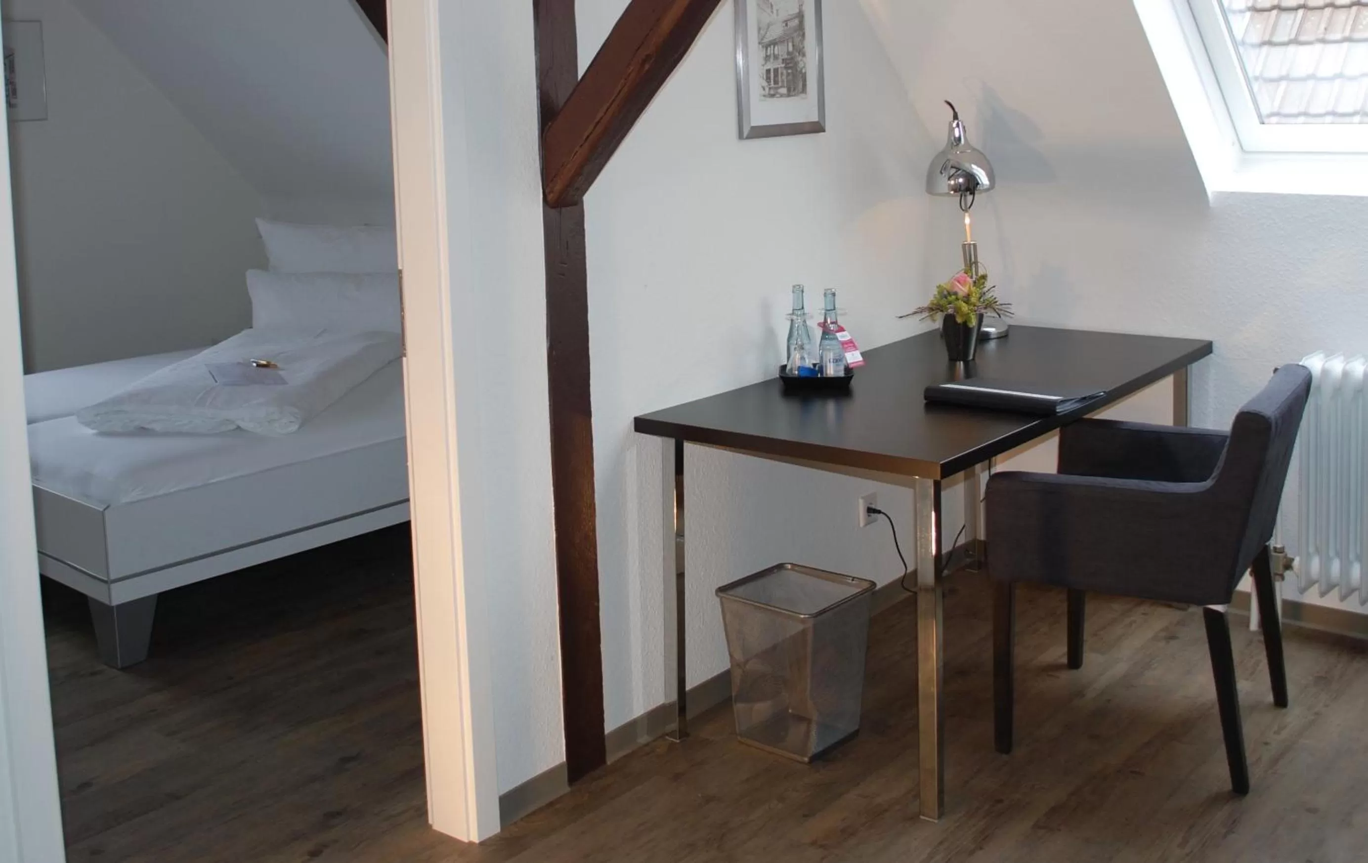 Seating area, Bed in Alt Warburg