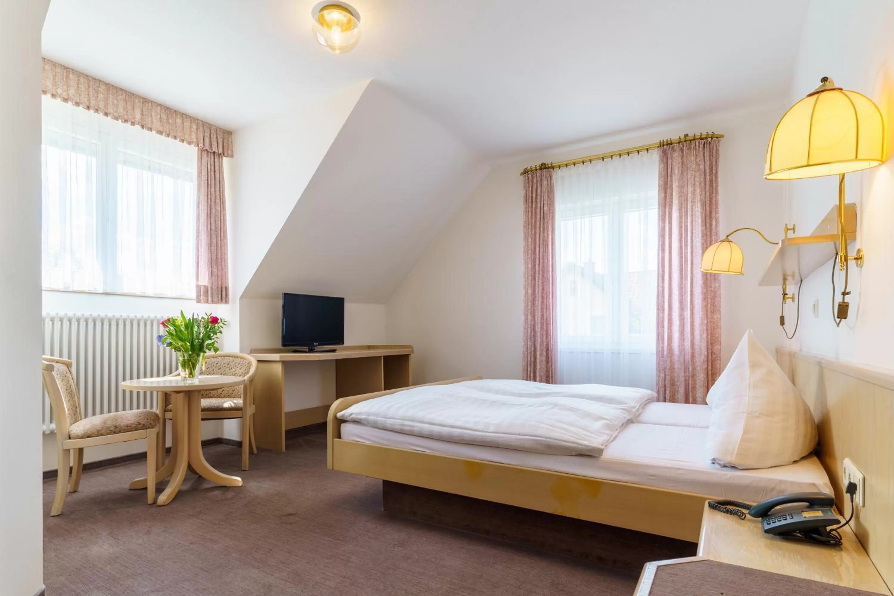 TV and multimedia in Hotel Sonne