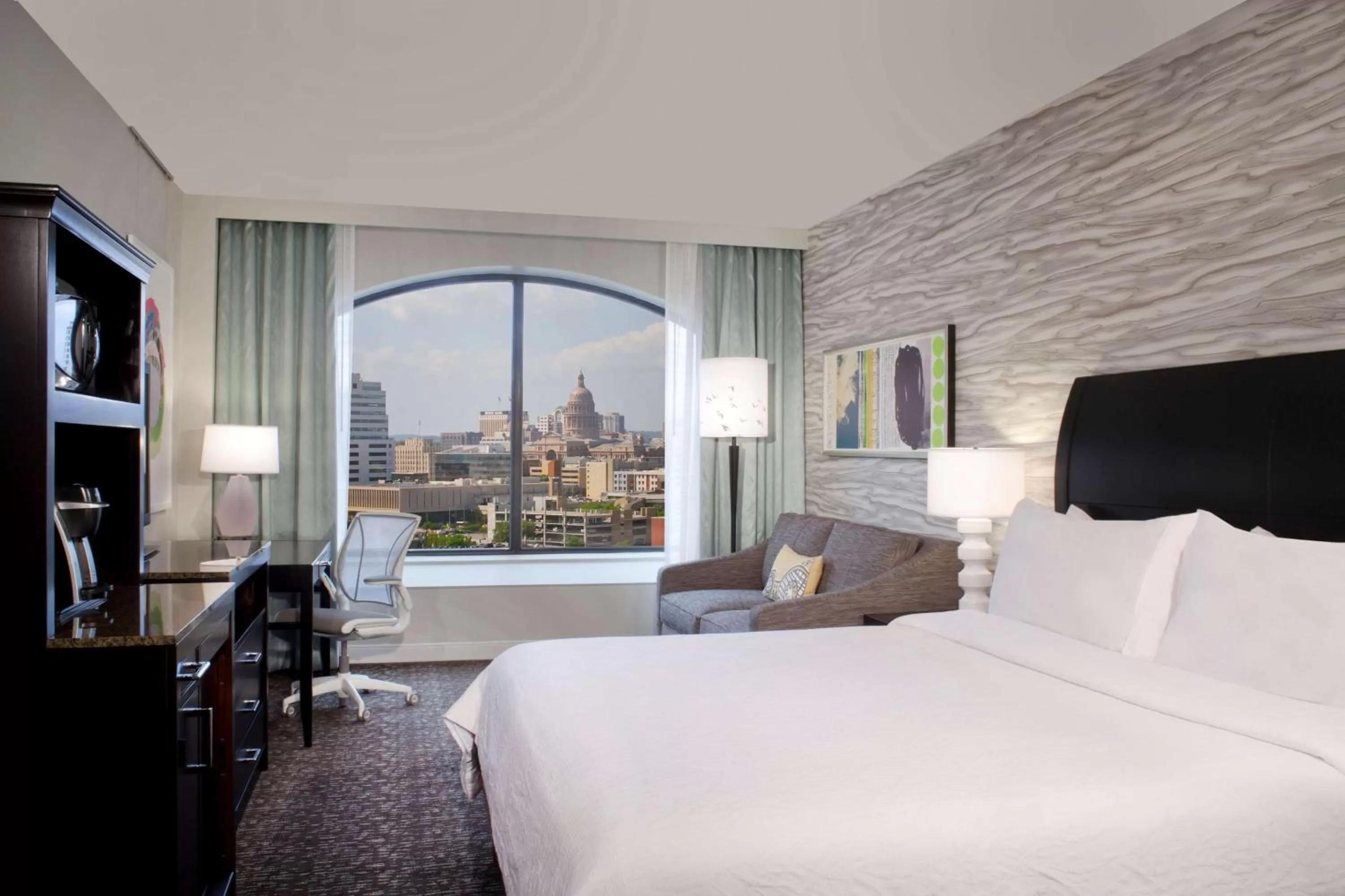 Bedroom, Bed in Hilton Garden Inn Austin Downtown