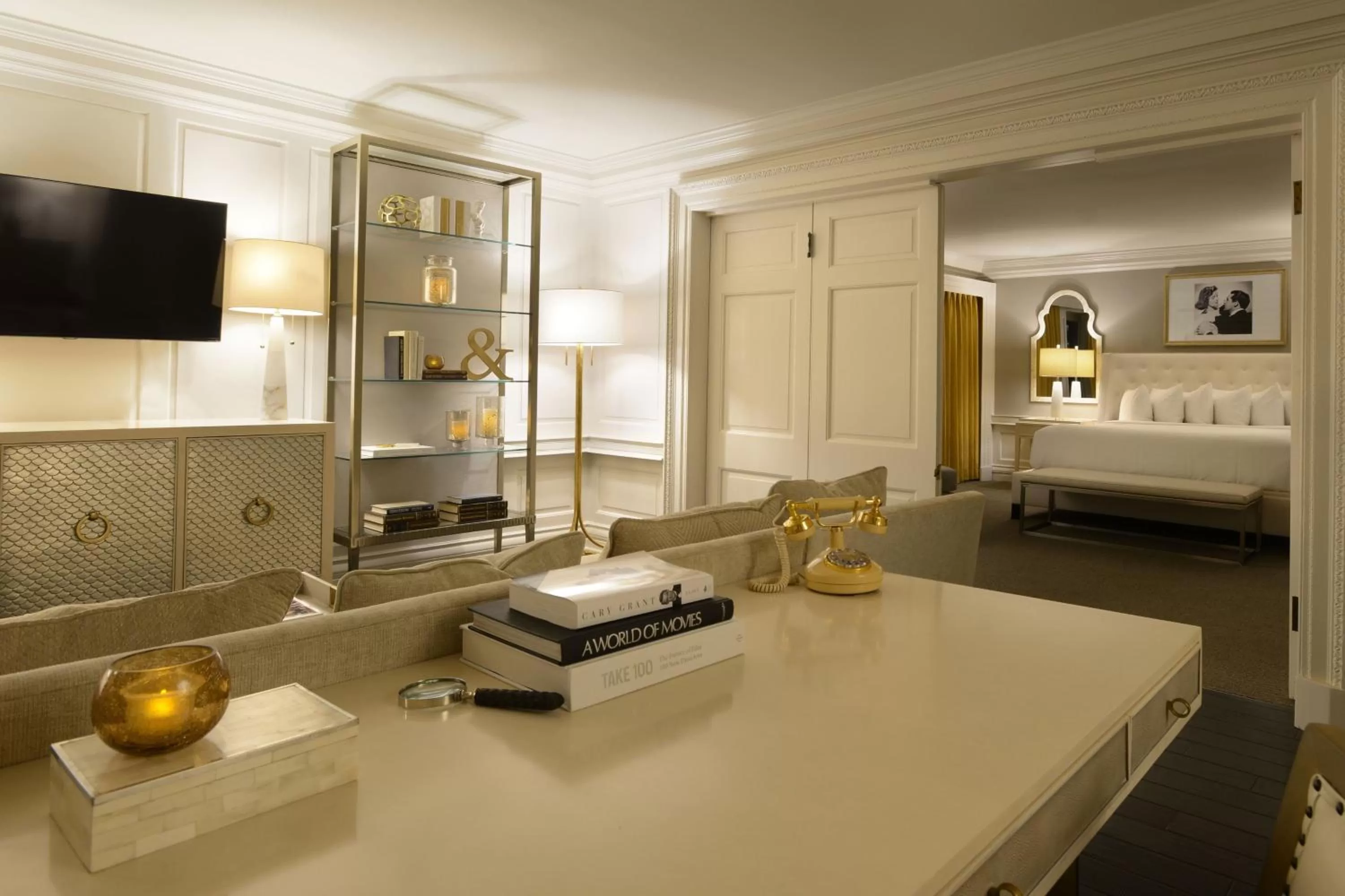 Bedroom, Bed in Magnolia Hotel St. Louis, a Tribute Portfolio Hotel