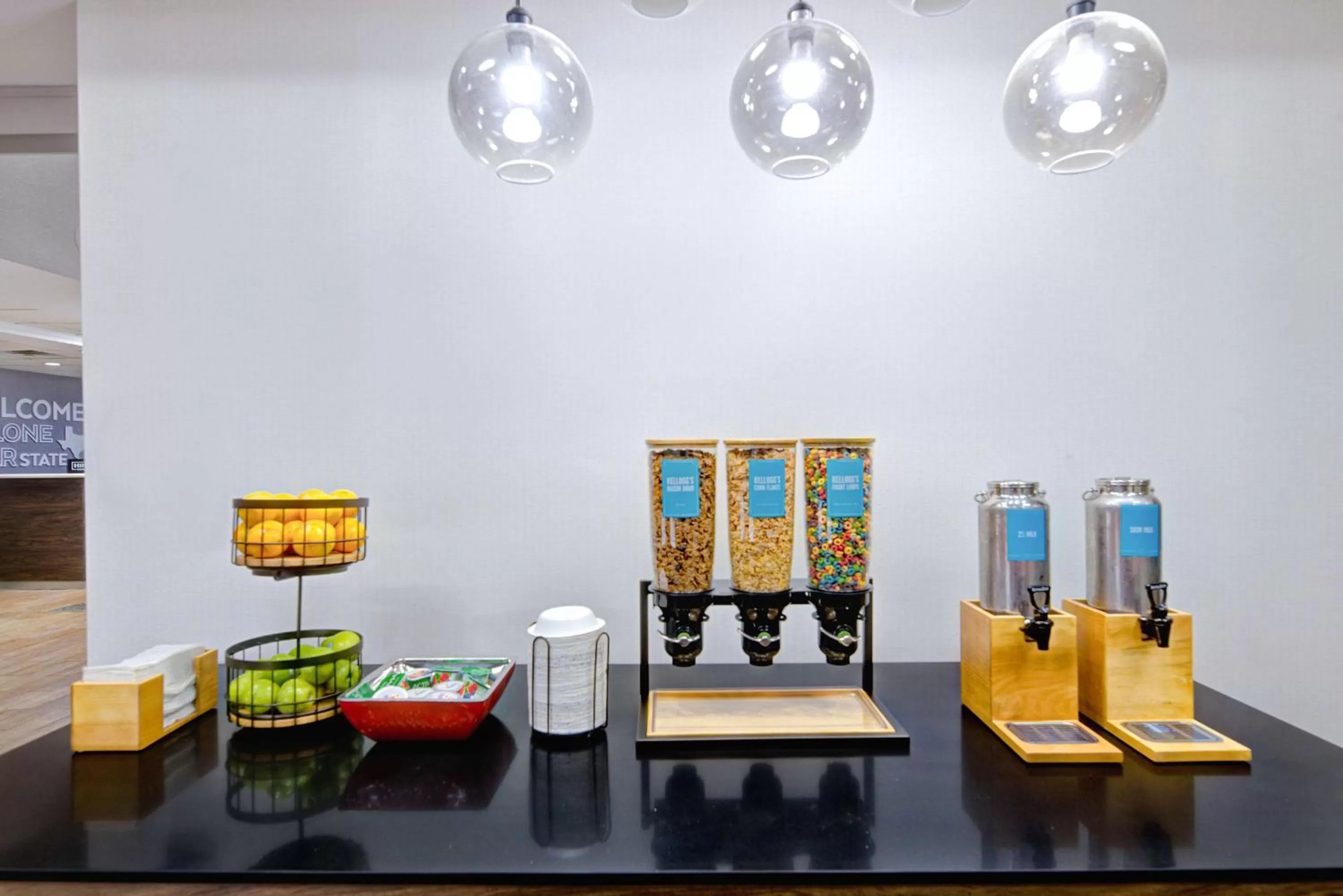 Breakfast in Hampton Inn & Suites Nacogdoches