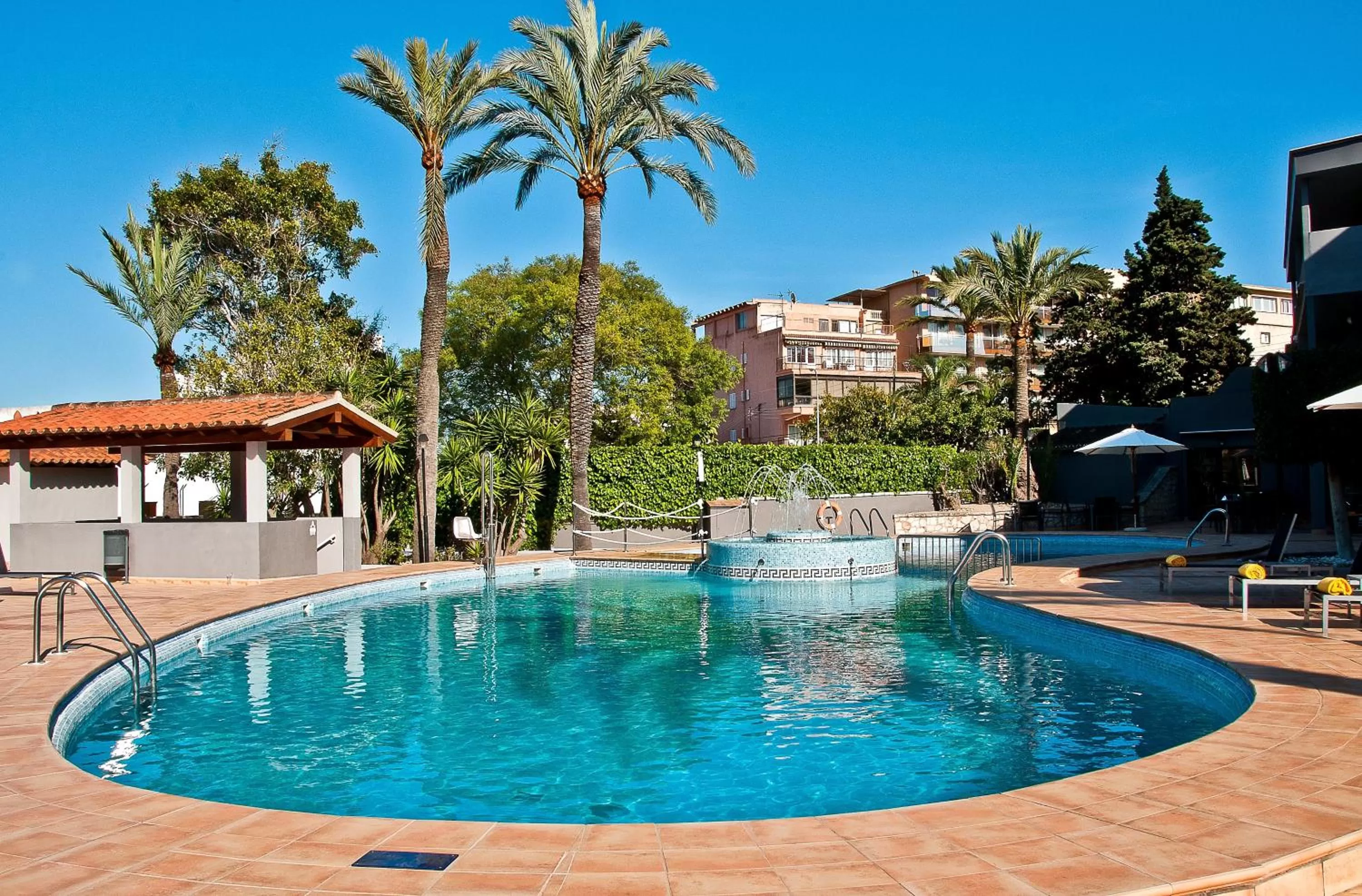 Swimming pool in BQ Augusta Hotel
