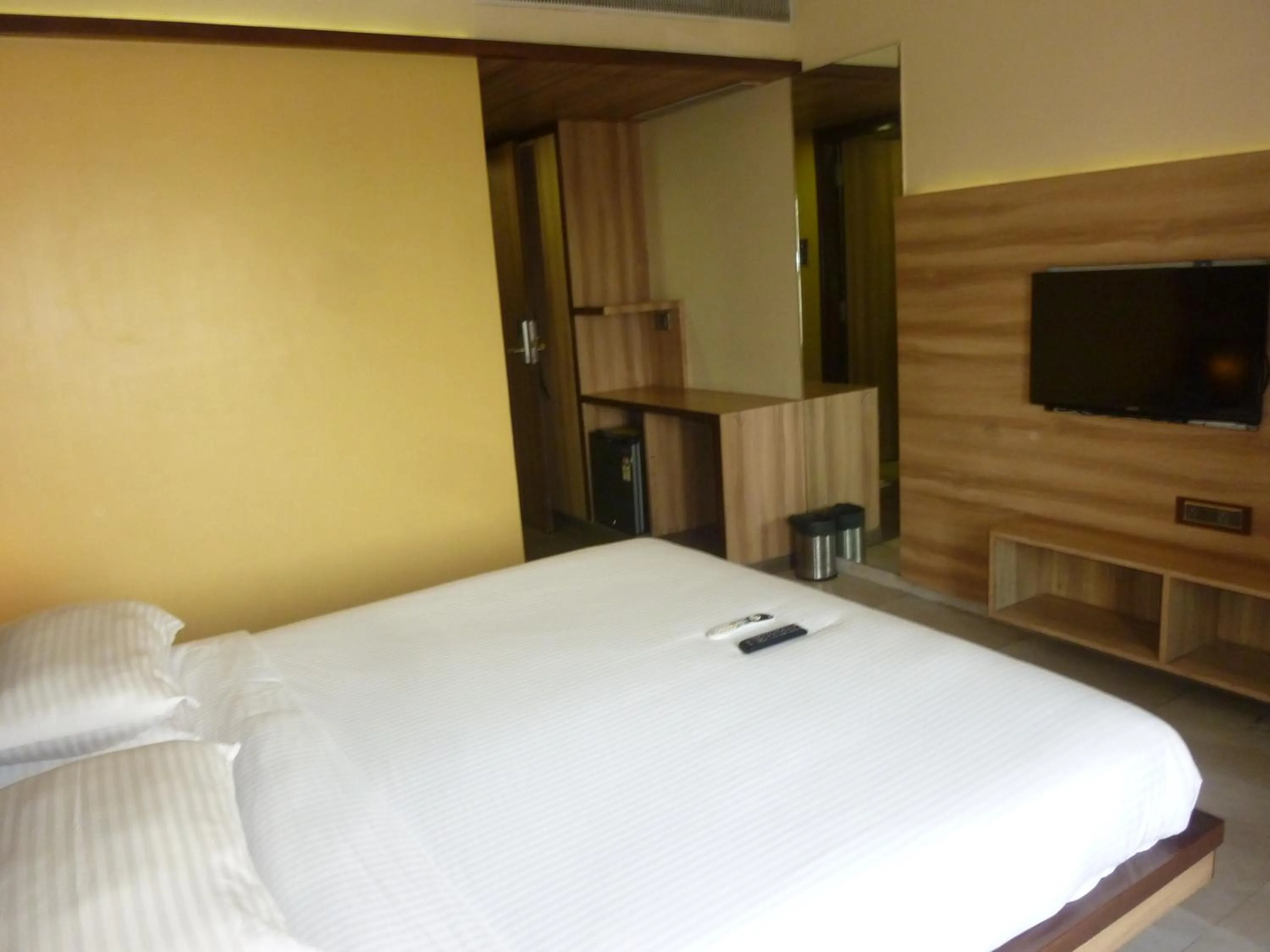 Photo of the whole room in Hotel New Bengal