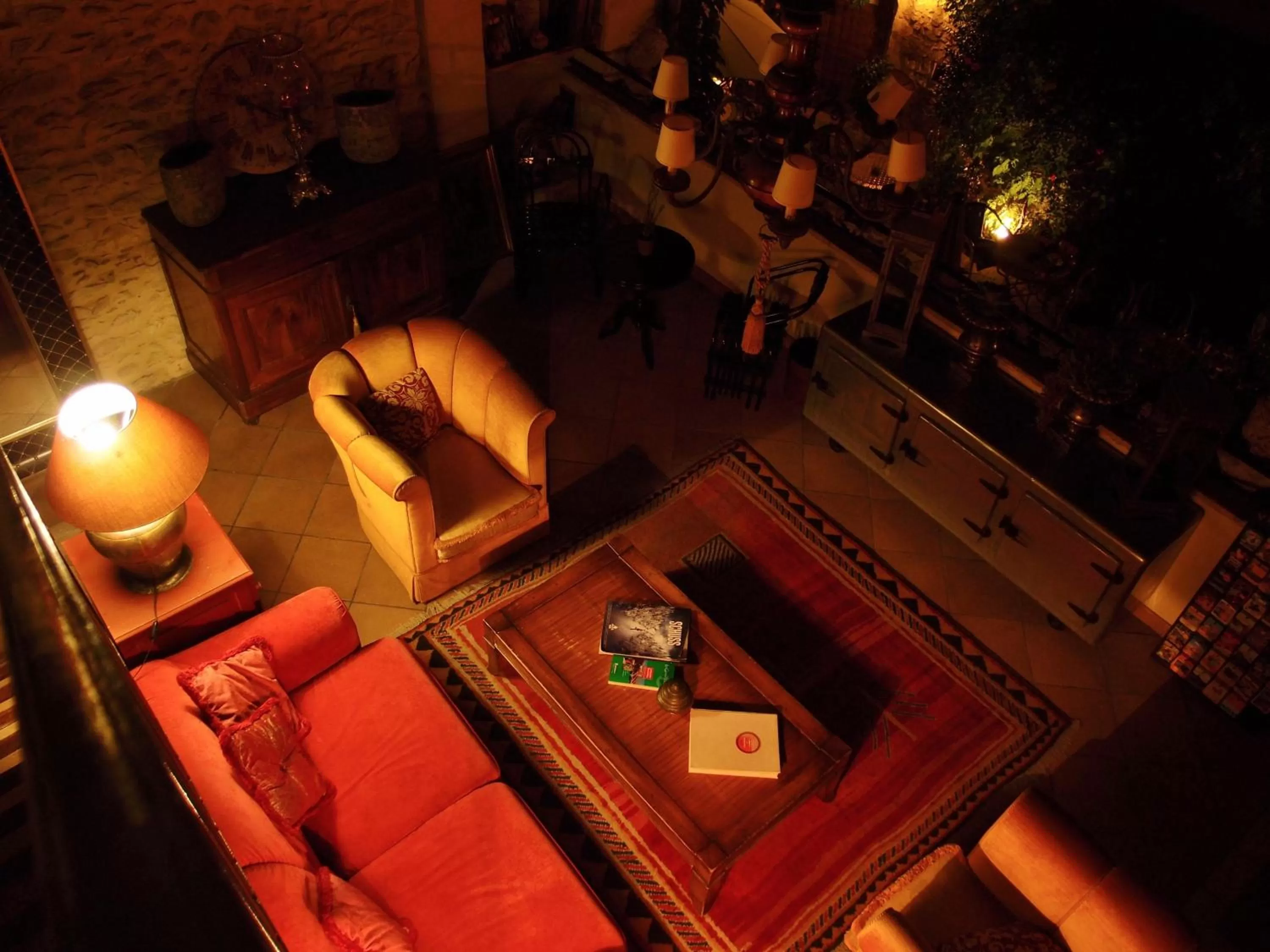 Night in Hotel Le Saint Laurent