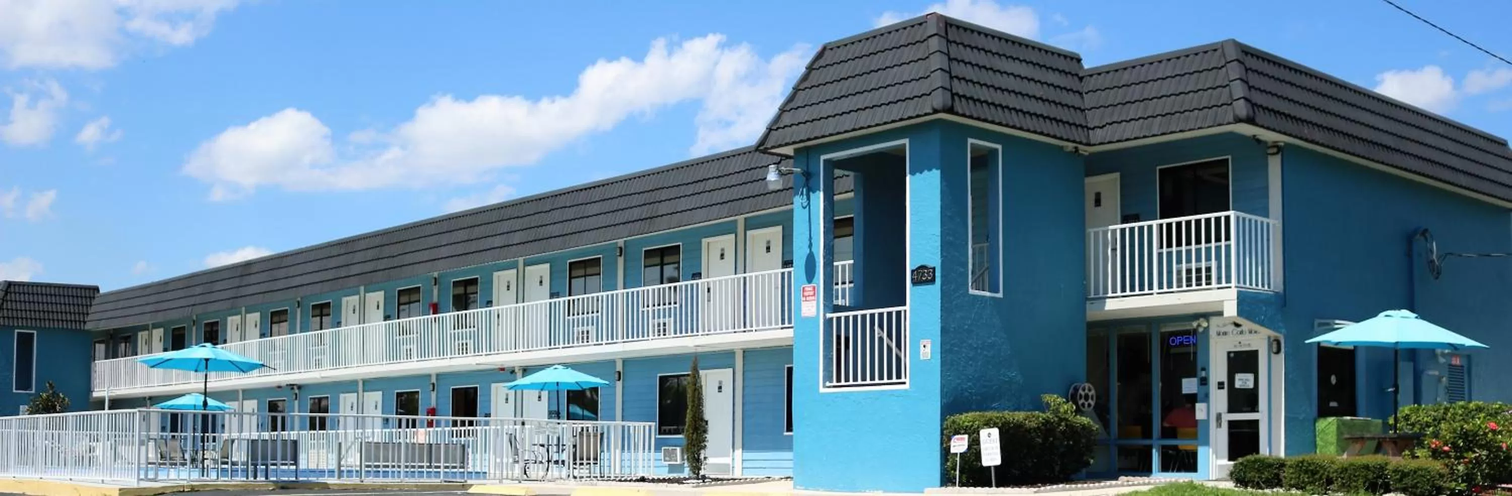 Property Building in Monte Carlo Inn- Near Disney