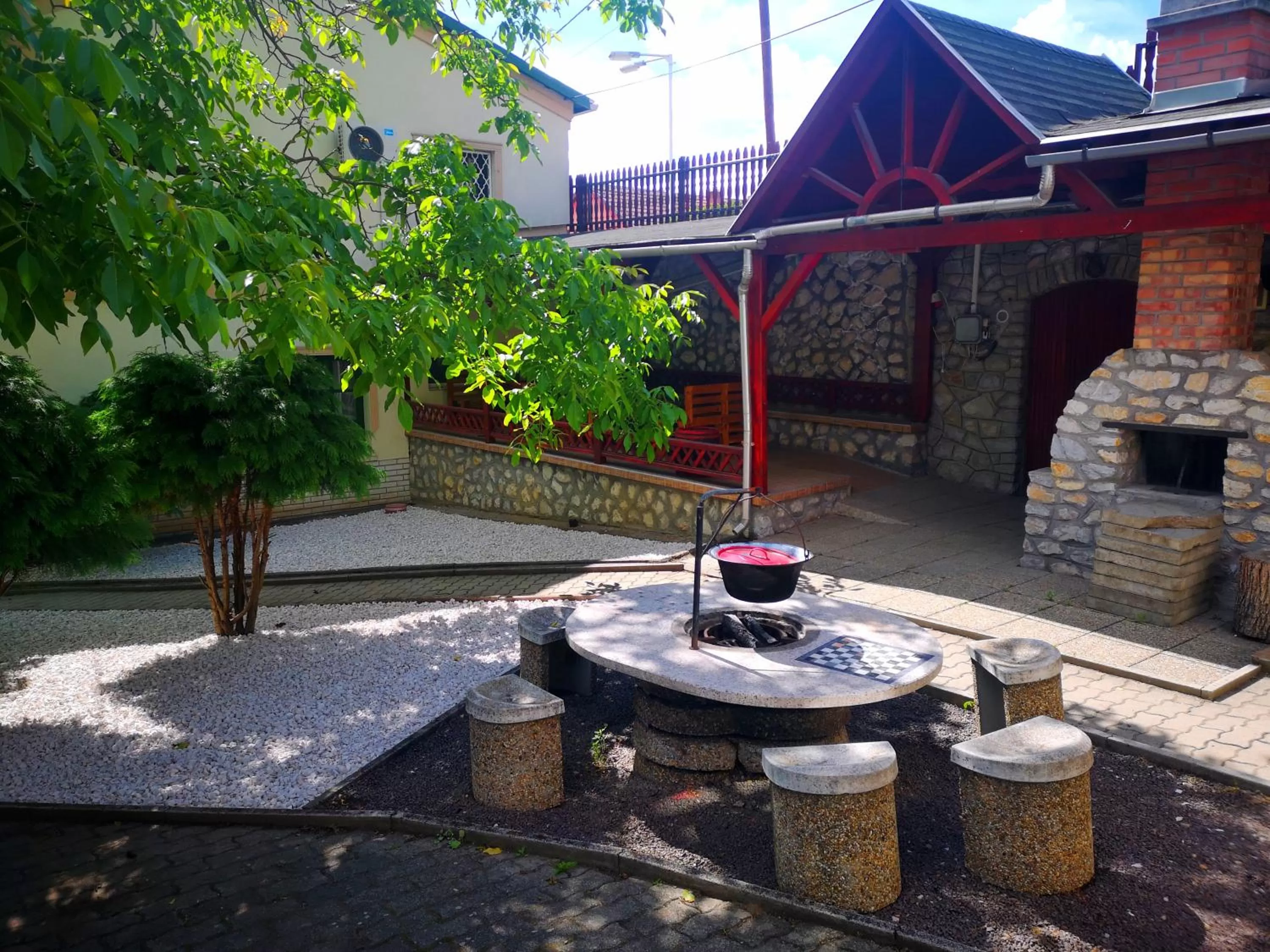 Property building, BBQ Facilities in Zöld Sziget Wellness