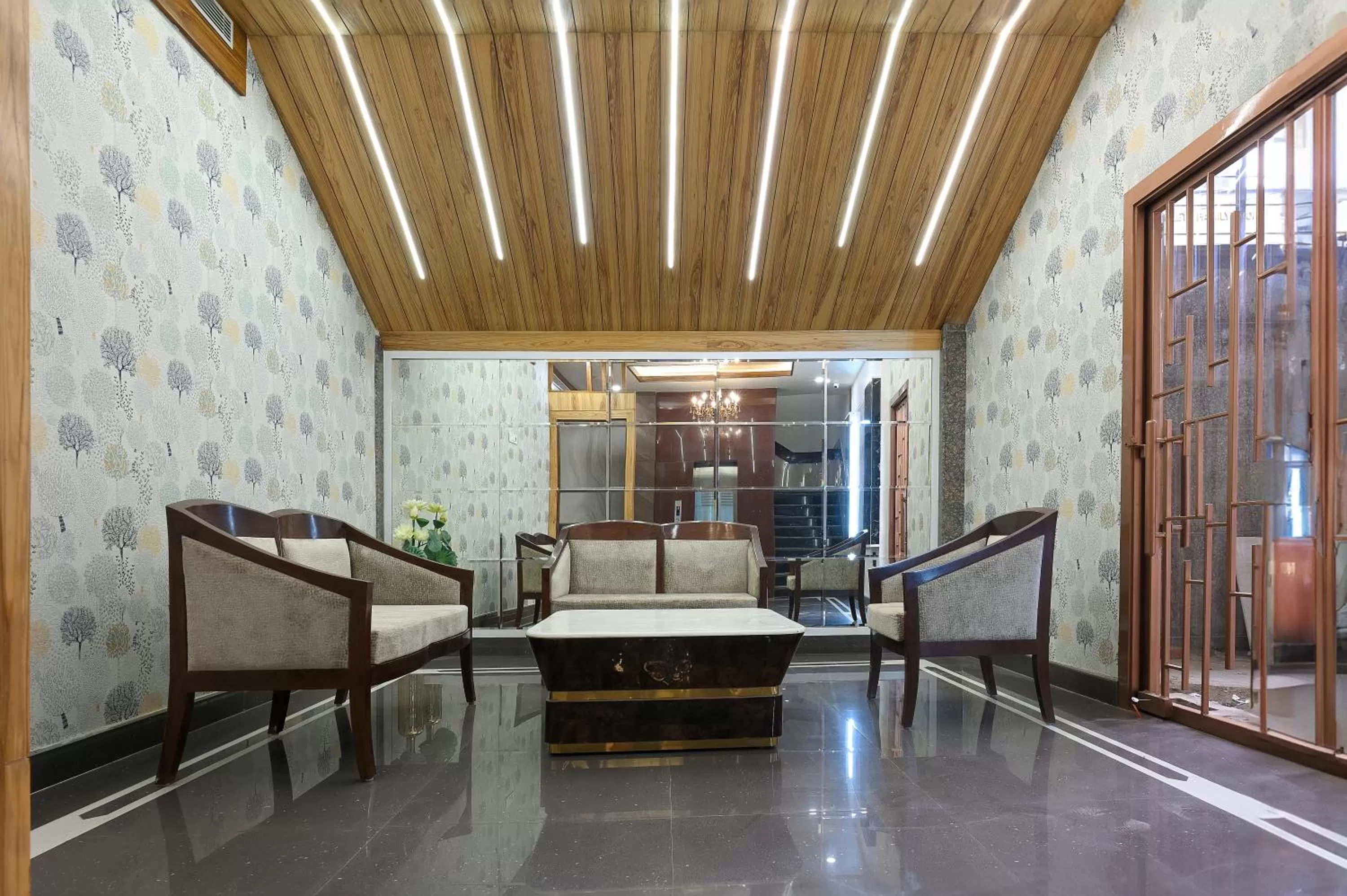 Living room in Hotel Leela Grande