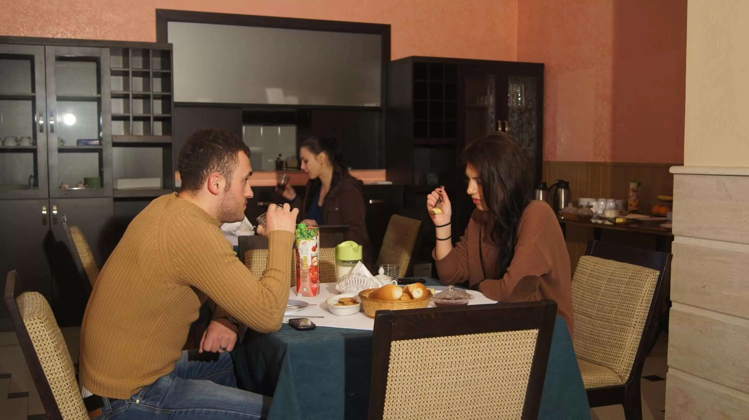 Restaurant/places to eat in Bristol Hotel Tirana