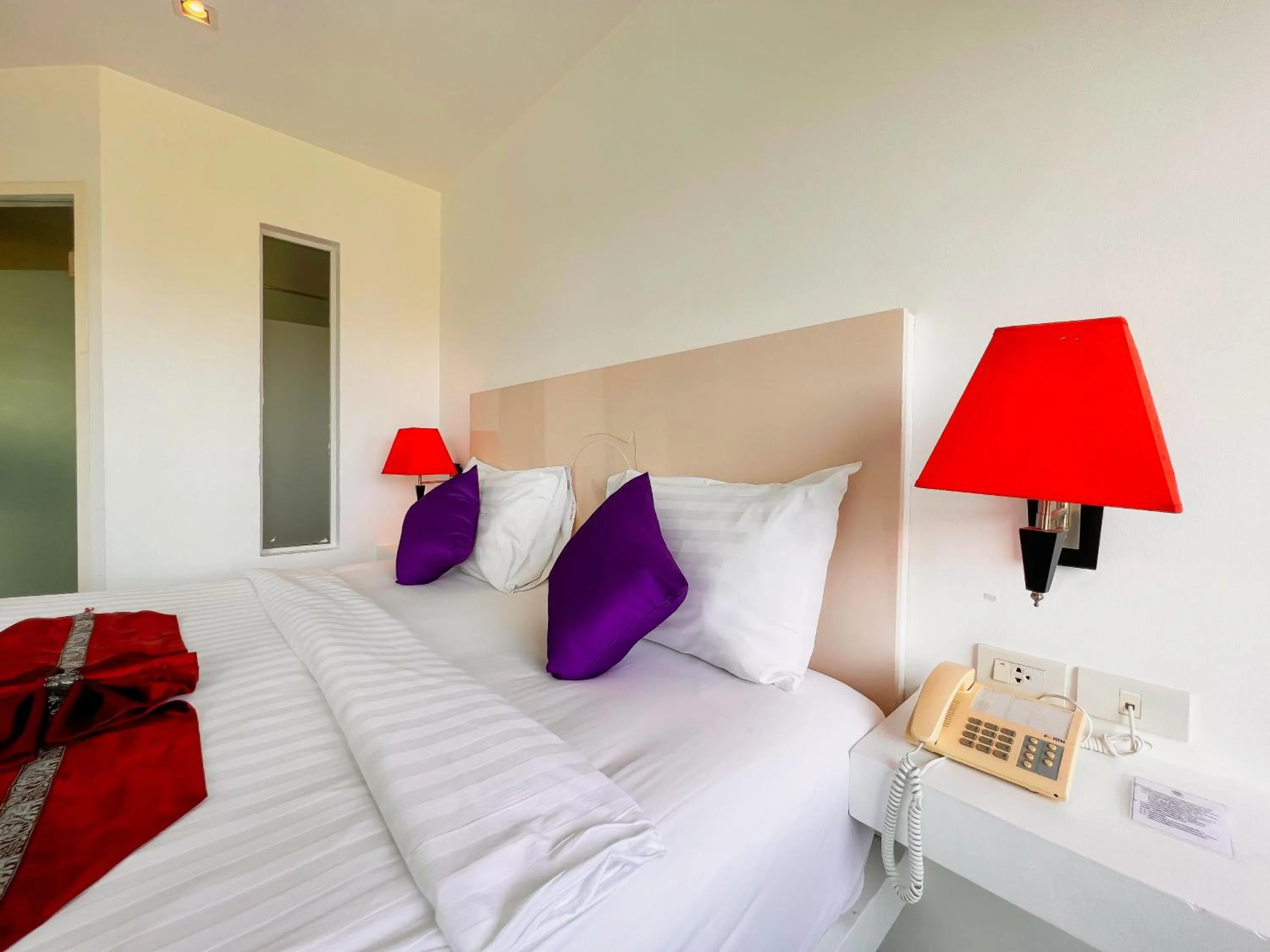 Bed in Grand Sunset Hotel Phuket